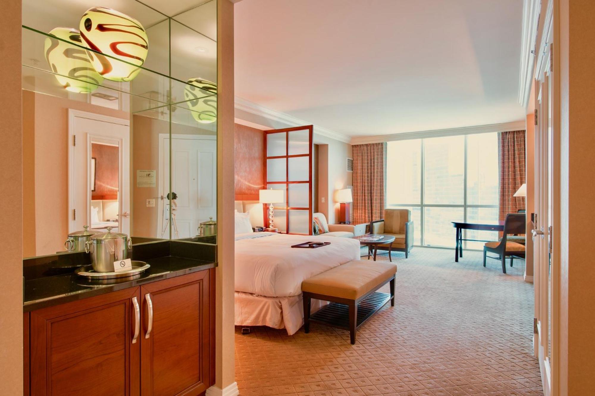 Strip View - No Fee ! *
