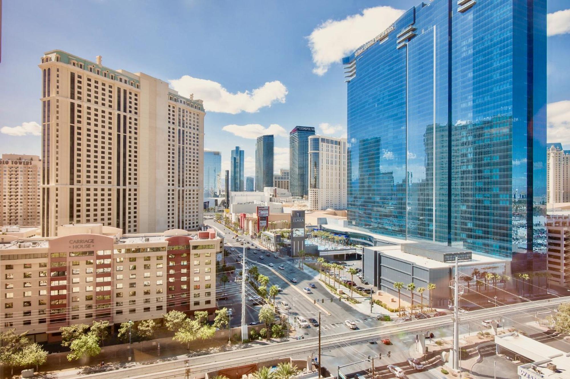Strip View - No Fee ! Appartement