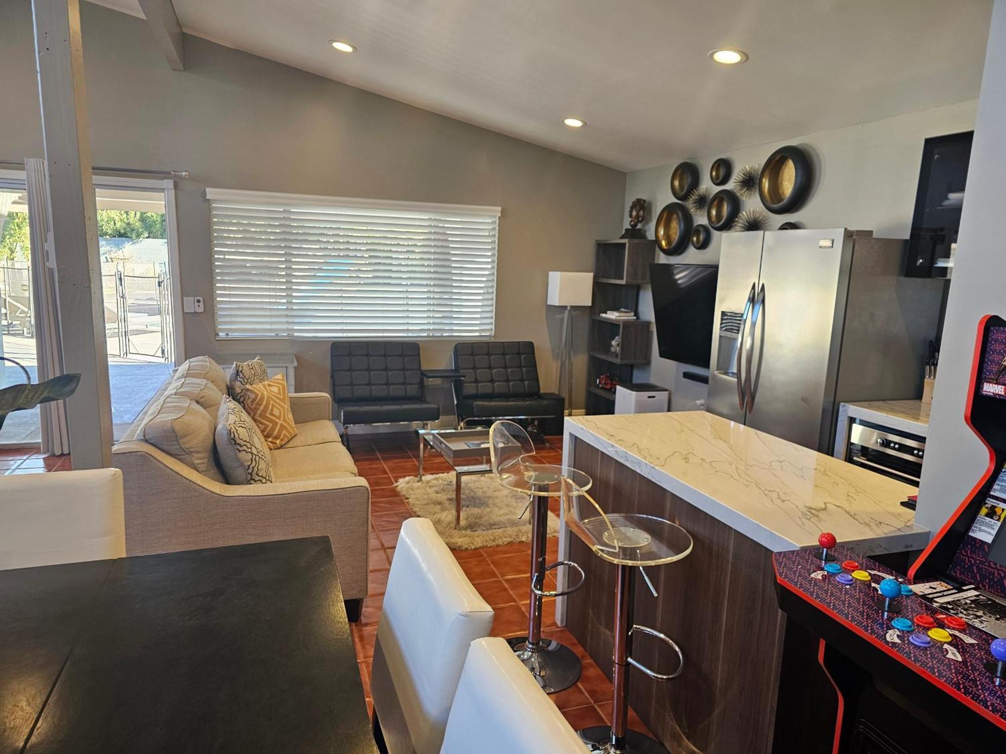 Villa Luxury Oasis: Private Pool, Waterfall Slide & Multi-sport Paradise *