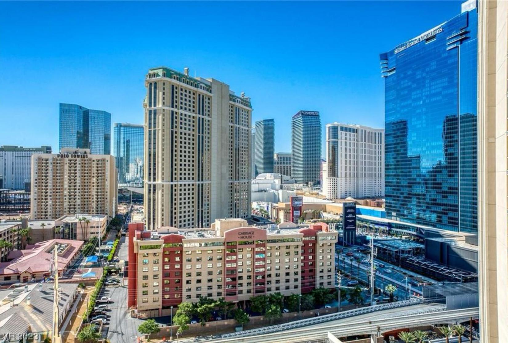 Panorama Vista Suite- 1br 2ba, Full Kitchen, Strip View, Balcony, Corner Unit Aparthotel