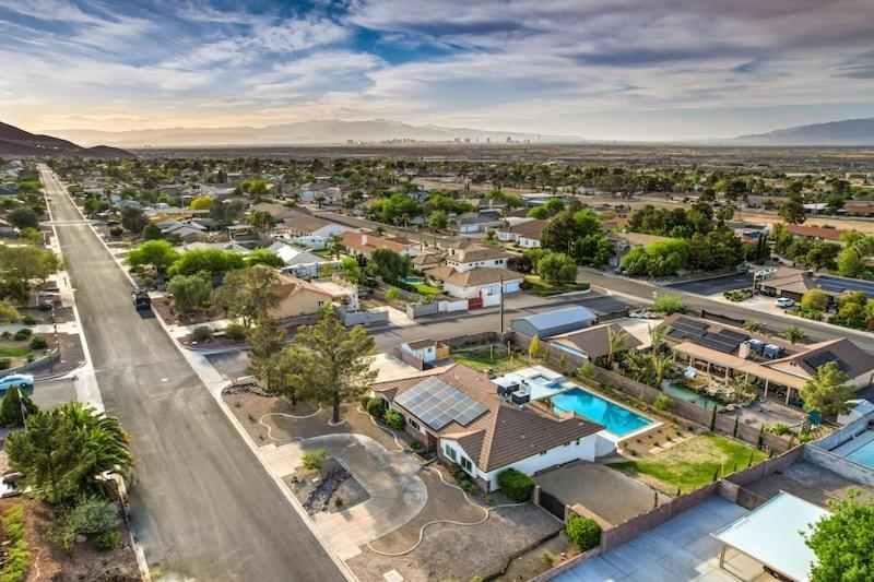 Vegas Saltwater Pool, Jacuzzi, Hammocks, Rv Parking * Las Vegas