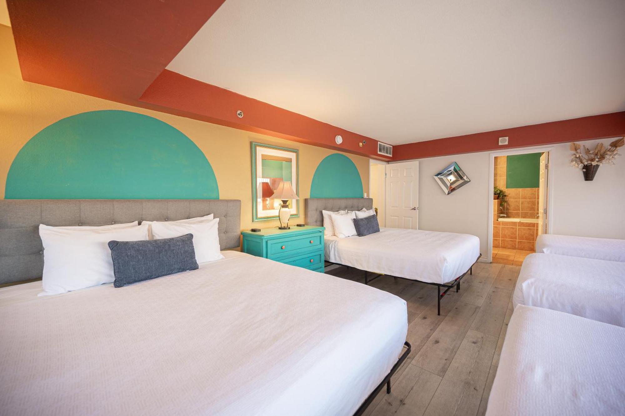 Staytogethersuites - Penthouse On The Strip Aparthotel