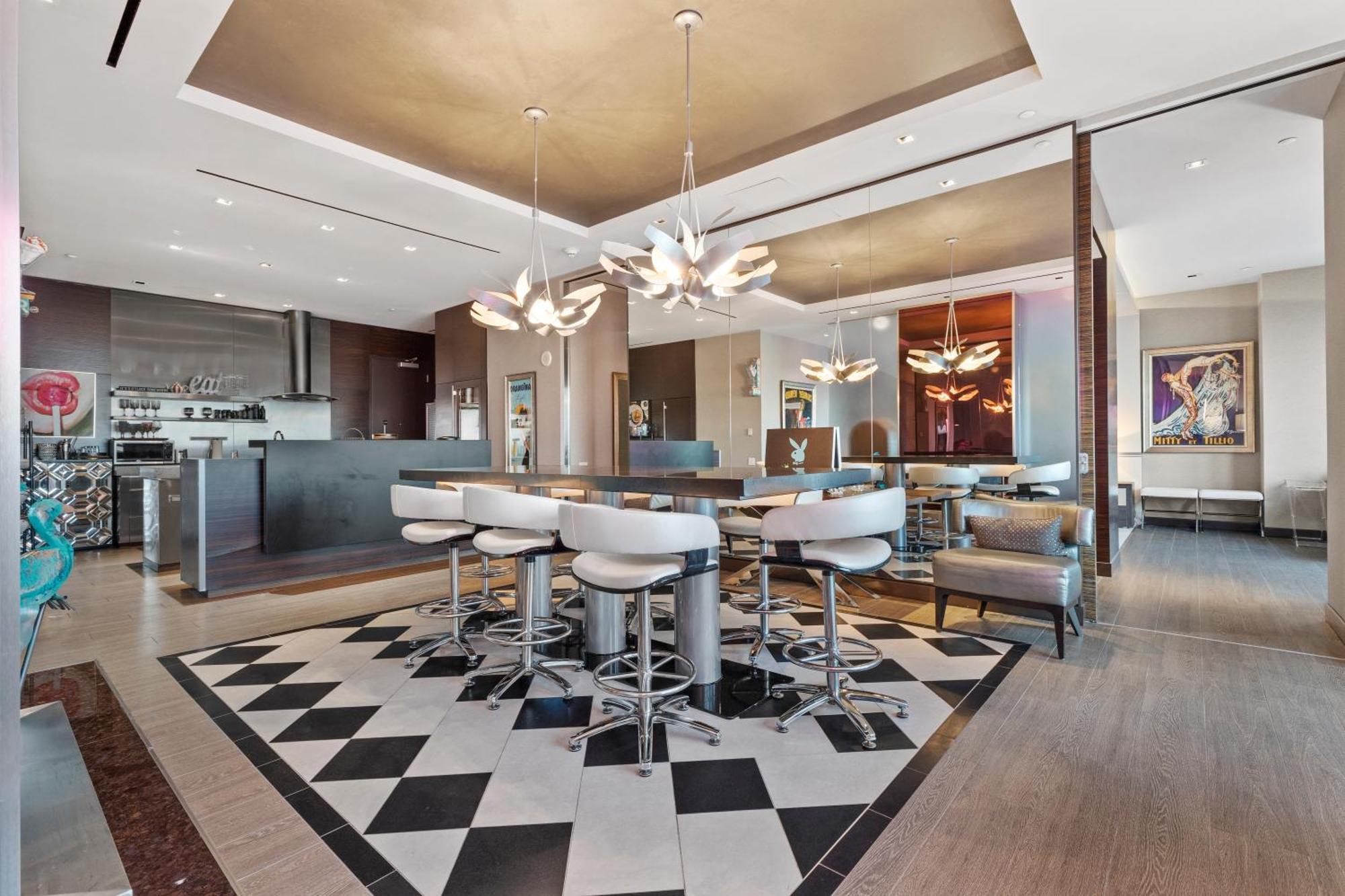 Aparthotel Stripviewsuites At Palms Place 4*