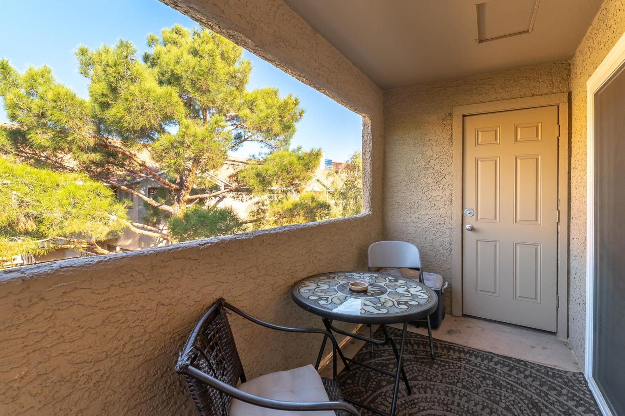 Stylish, Cozy 2br,2ba Near Rio, Vegas Luxury Las Vegas
