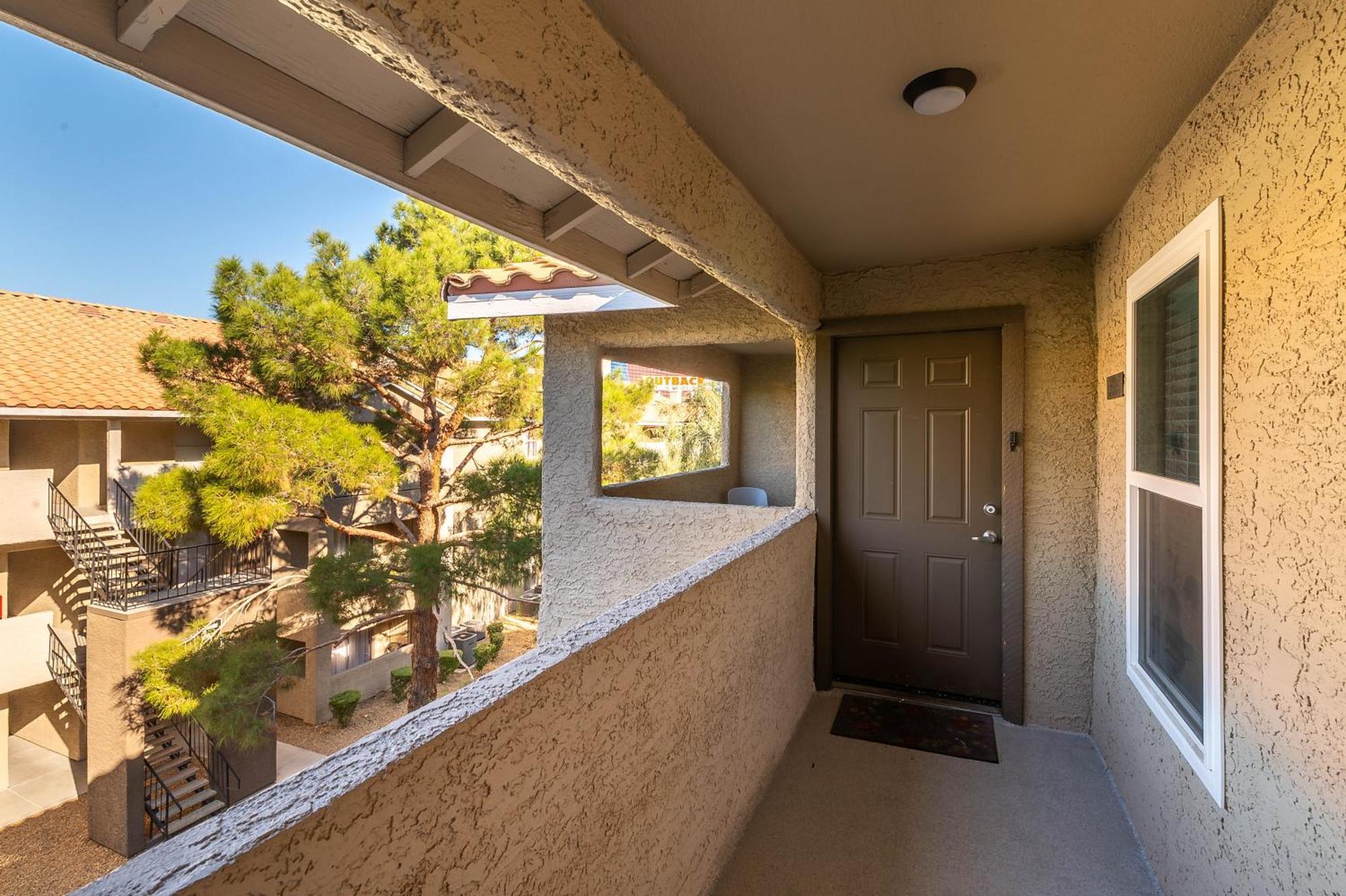 Stylish, Cozy 2br,2ba Near Rio, Vegas Luxury *