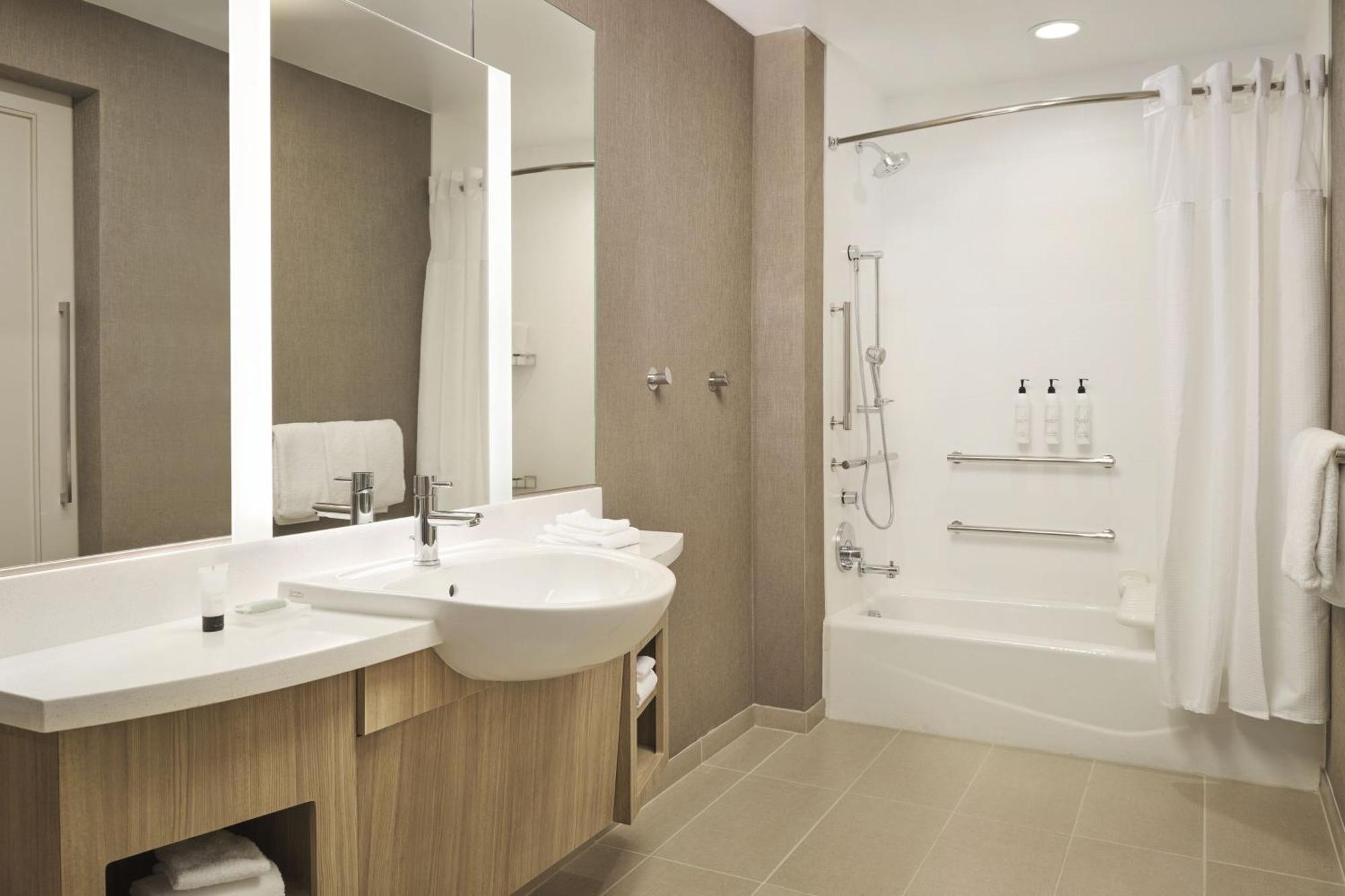 Springhill By Marriott Vegas Airport Hotel
