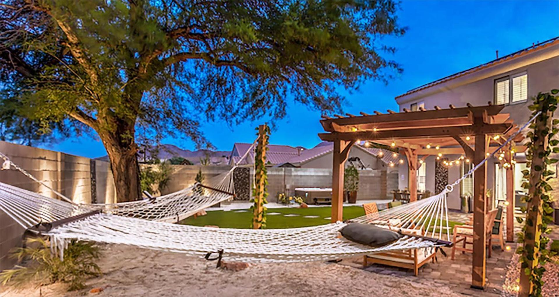 Buddha Gem, Central 6 Bed Room Luxury Home With Pool Hot Tub Game Room And Much More *