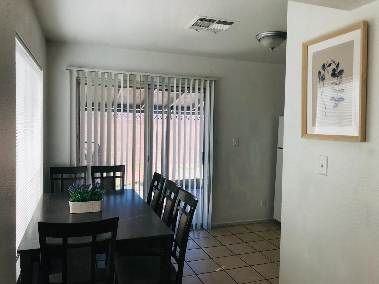 Super Comfortable And Beautiful 3 Bedrooms, 2 Baths House Renting *