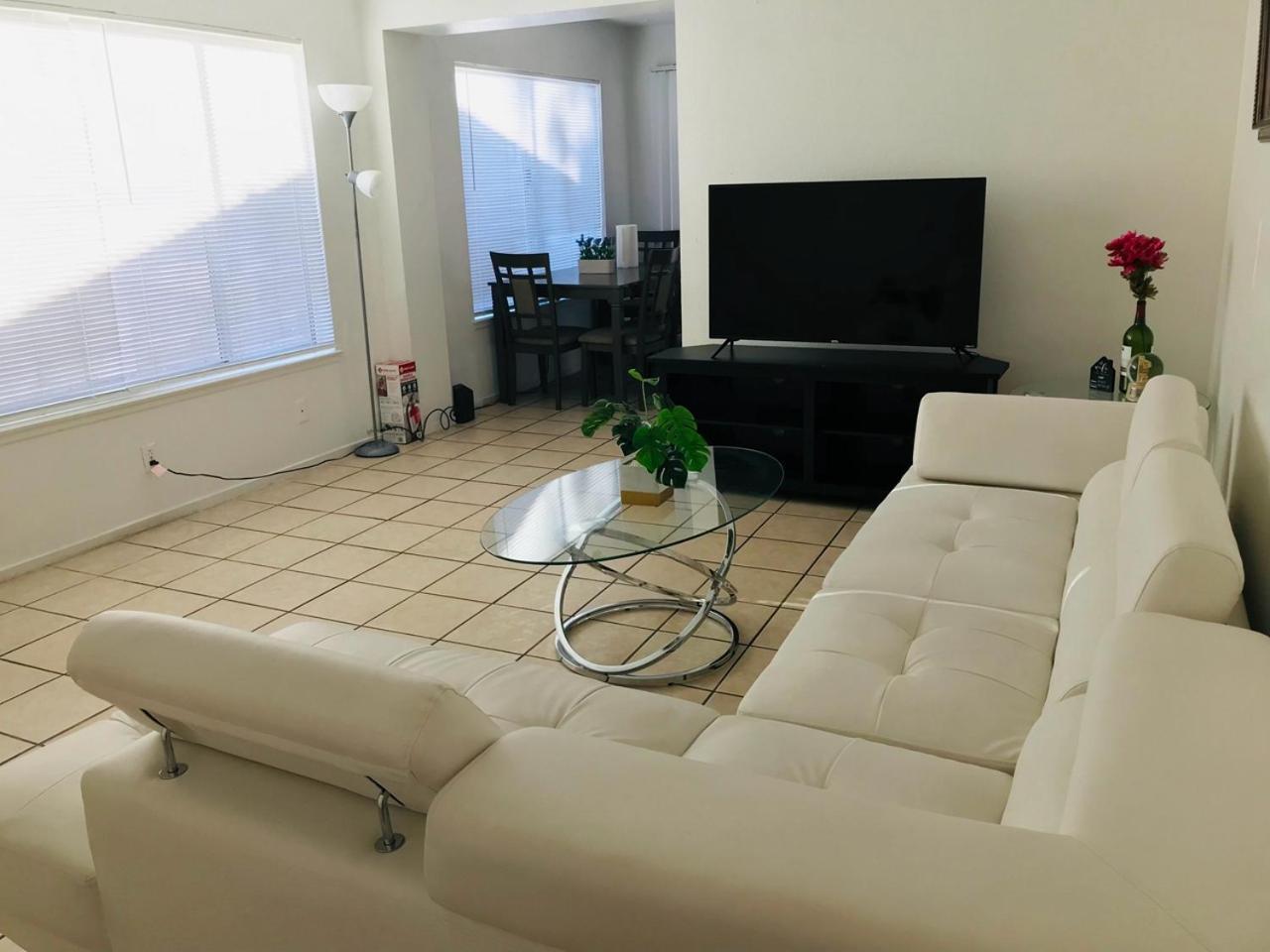 Holiday home Super Comfortable And Beautiful 3 Bedrooms, 2 Baths House Renting Las Vegas
