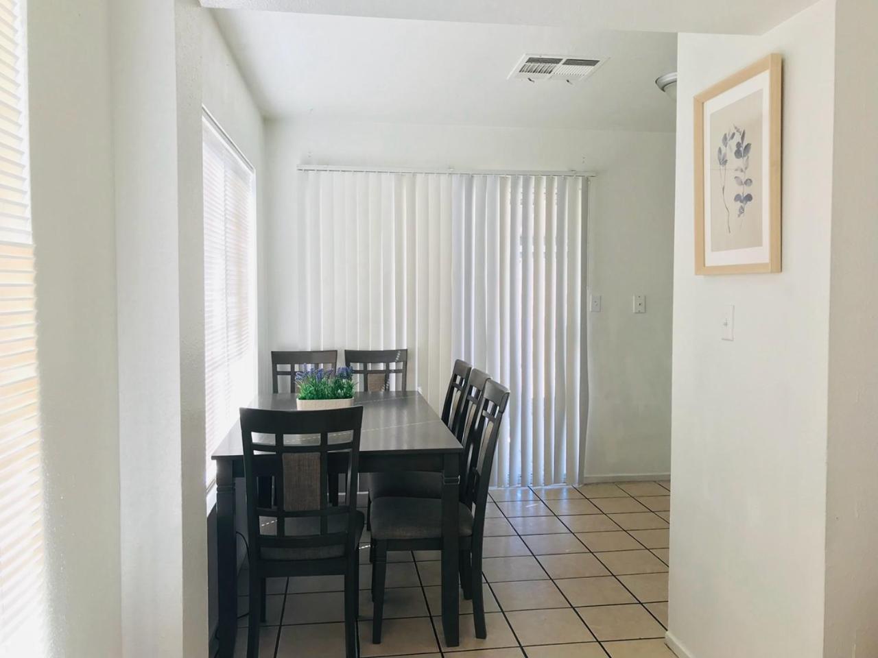 Super Comfortable And Beautiful 3 Bedrooms, 2 Baths House Renting Holiday home *