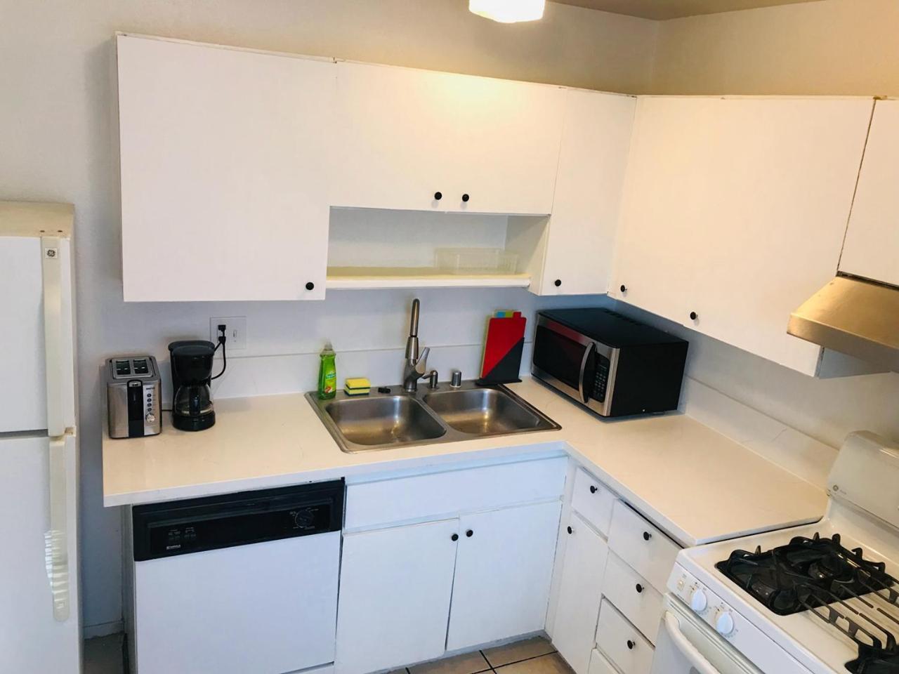 Super Comfortable And Beautiful 3 Bedrooms, 2 Baths House Renting Holiday home Las Vegas