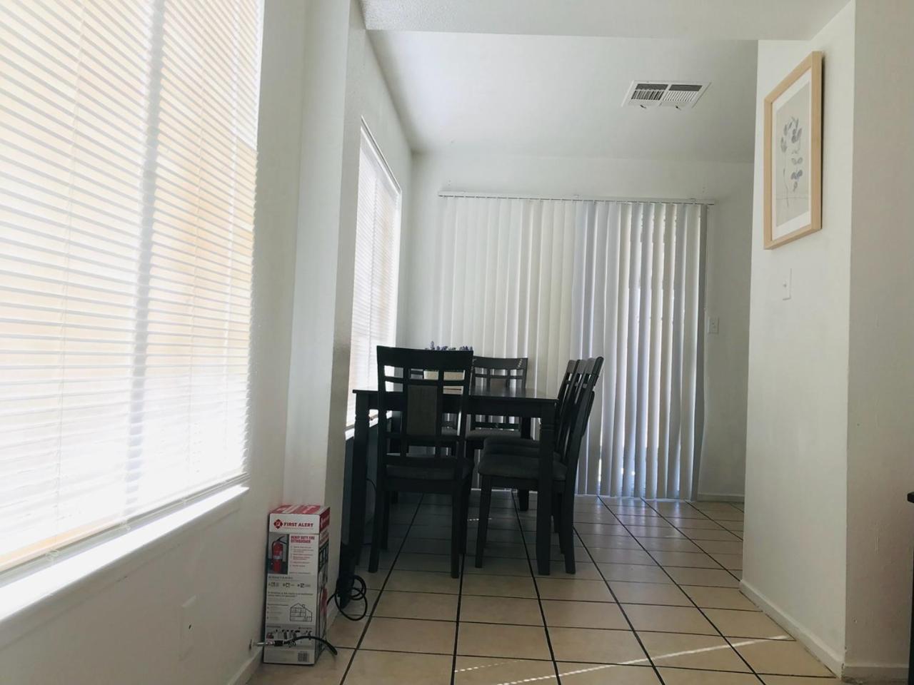 Super Comfortable And Beautiful 3 Bedrooms, 2 Baths House Renting Holiday home