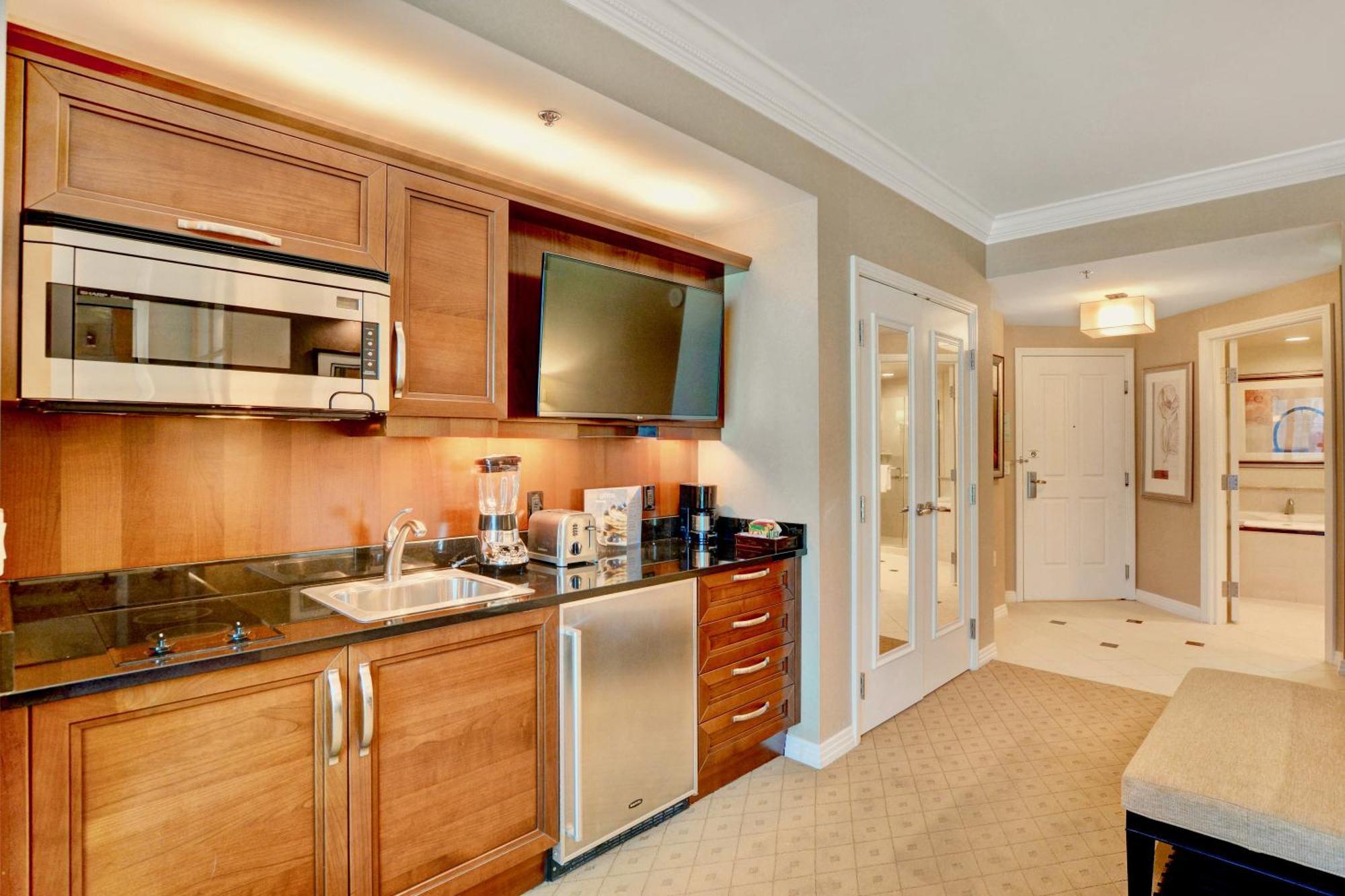 Strip View Balcony - No Fee ! Las Vegas