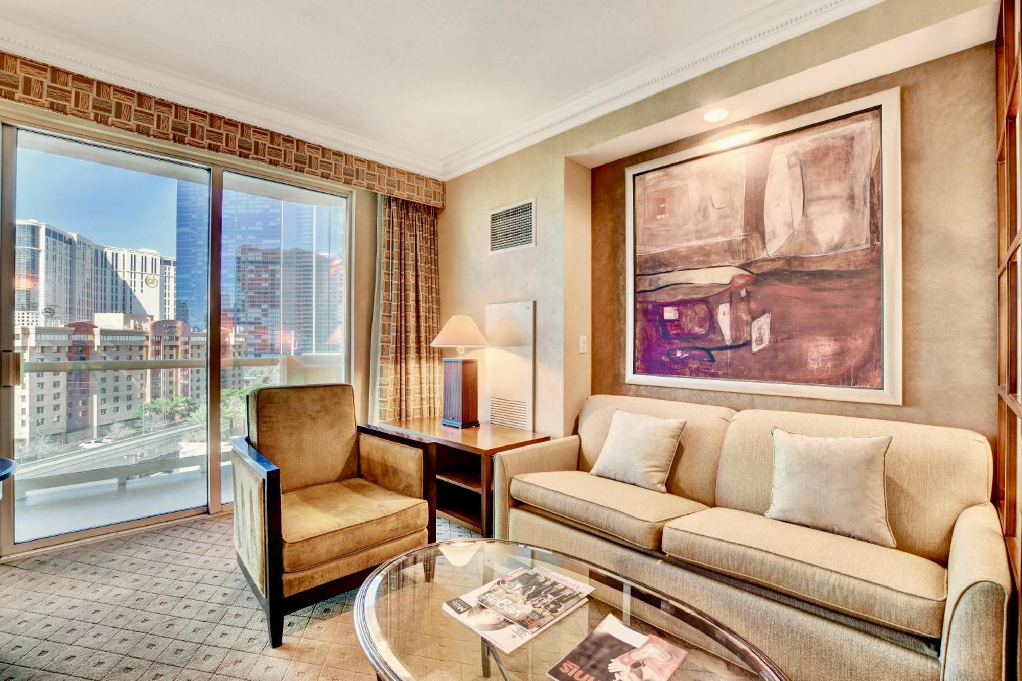 Strip View Balcony - No Fee ! * Las Vegas