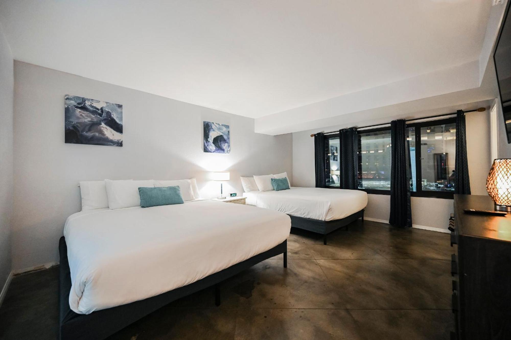 Apartahotel Stripviewsuites At Jockey Club 4*