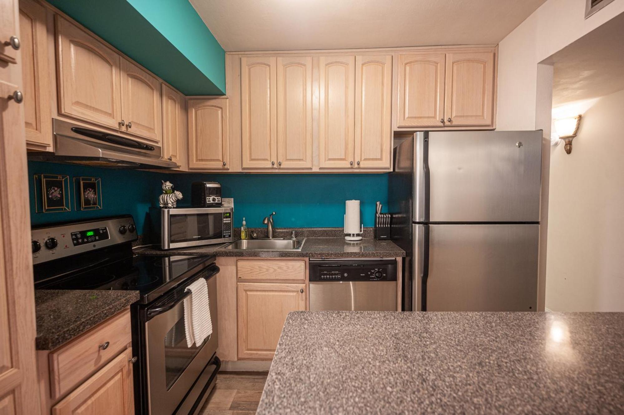 Staytogethersuites 760 Apartment