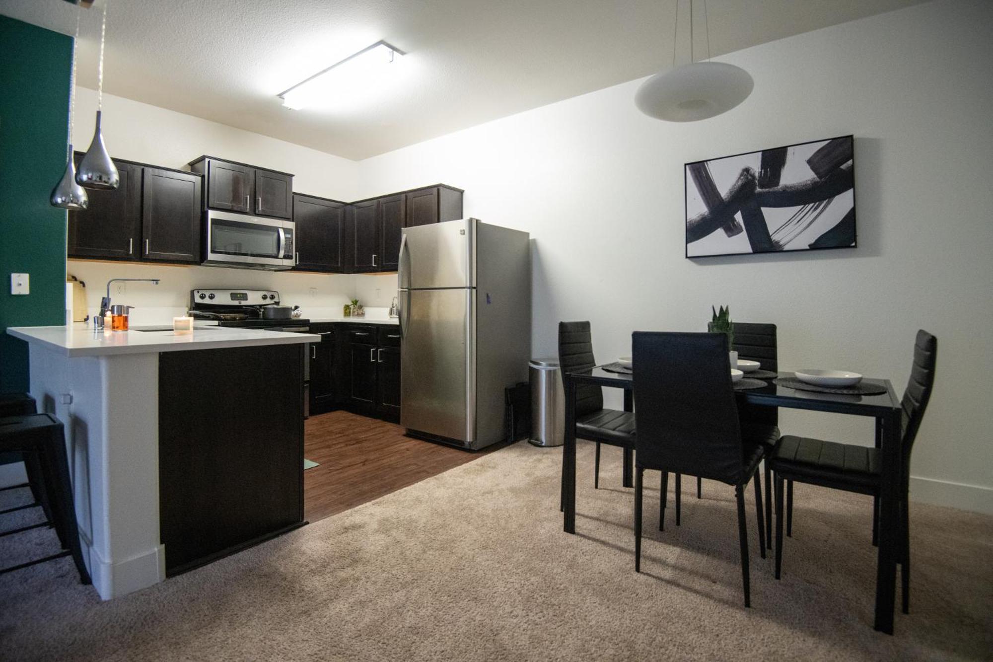 Apartment Luxury 2br/w King