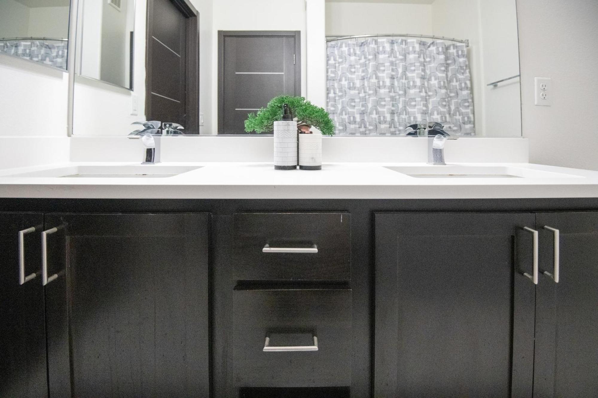 Luxury 2br/w King Las Vegas