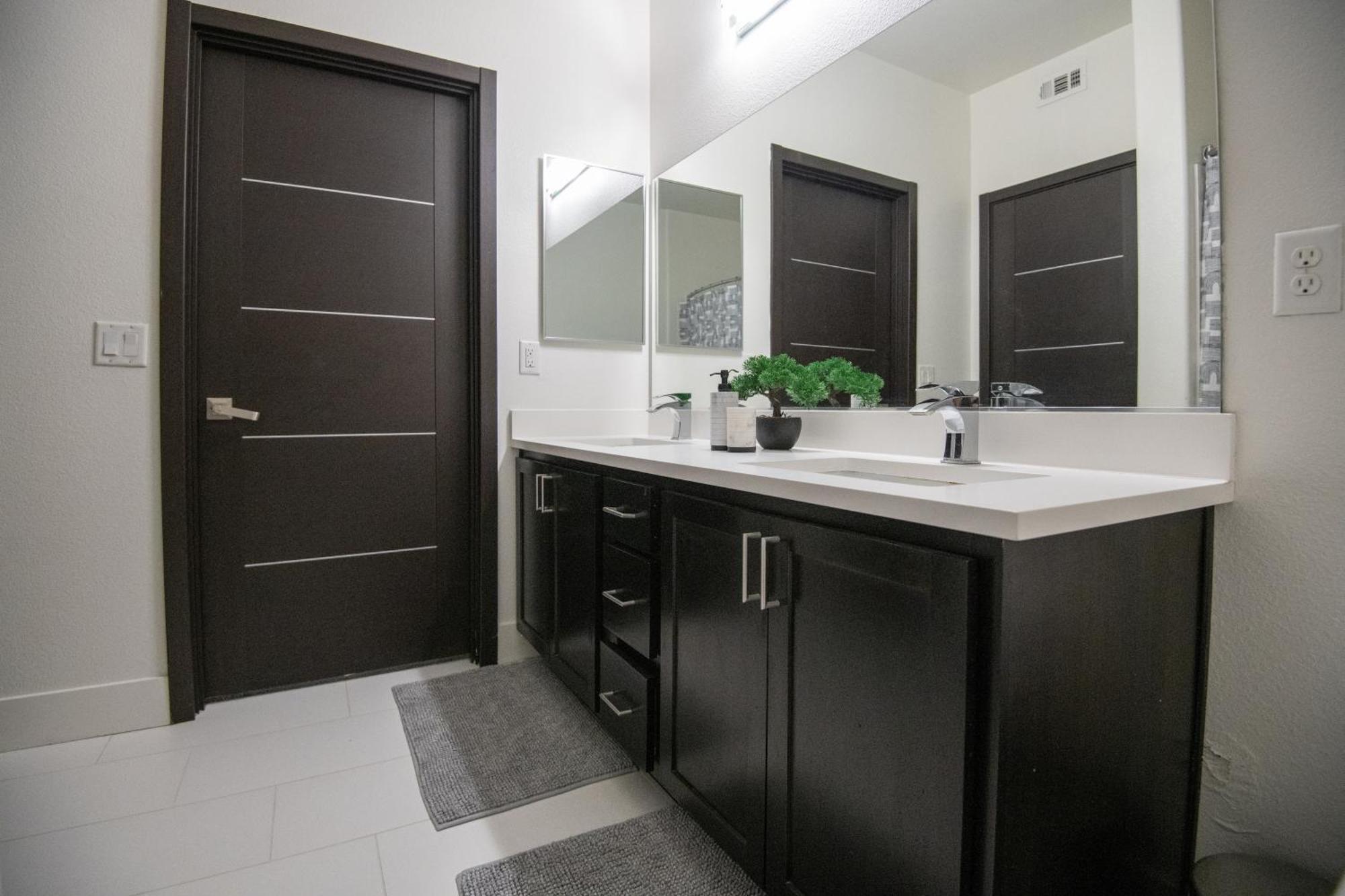 Apartment Luxury 2br/w King Las Vegas
