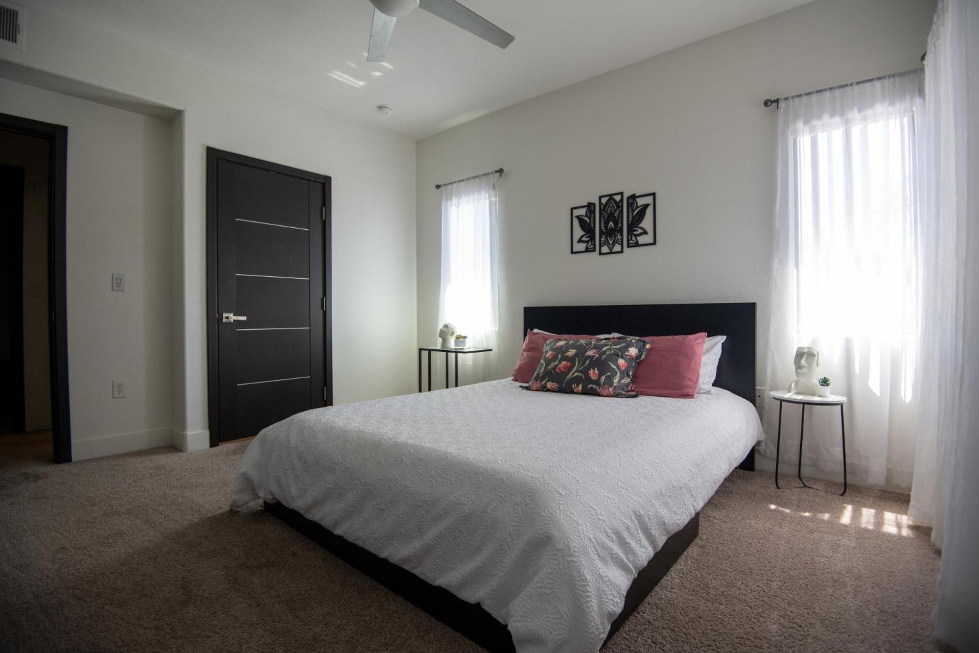 Luxury 2br/w King Apartment