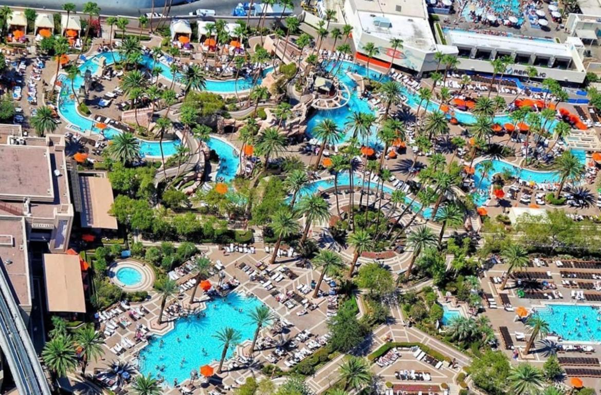 Premium Mgm Signature High Flr Balcony Strip View Aparthotel