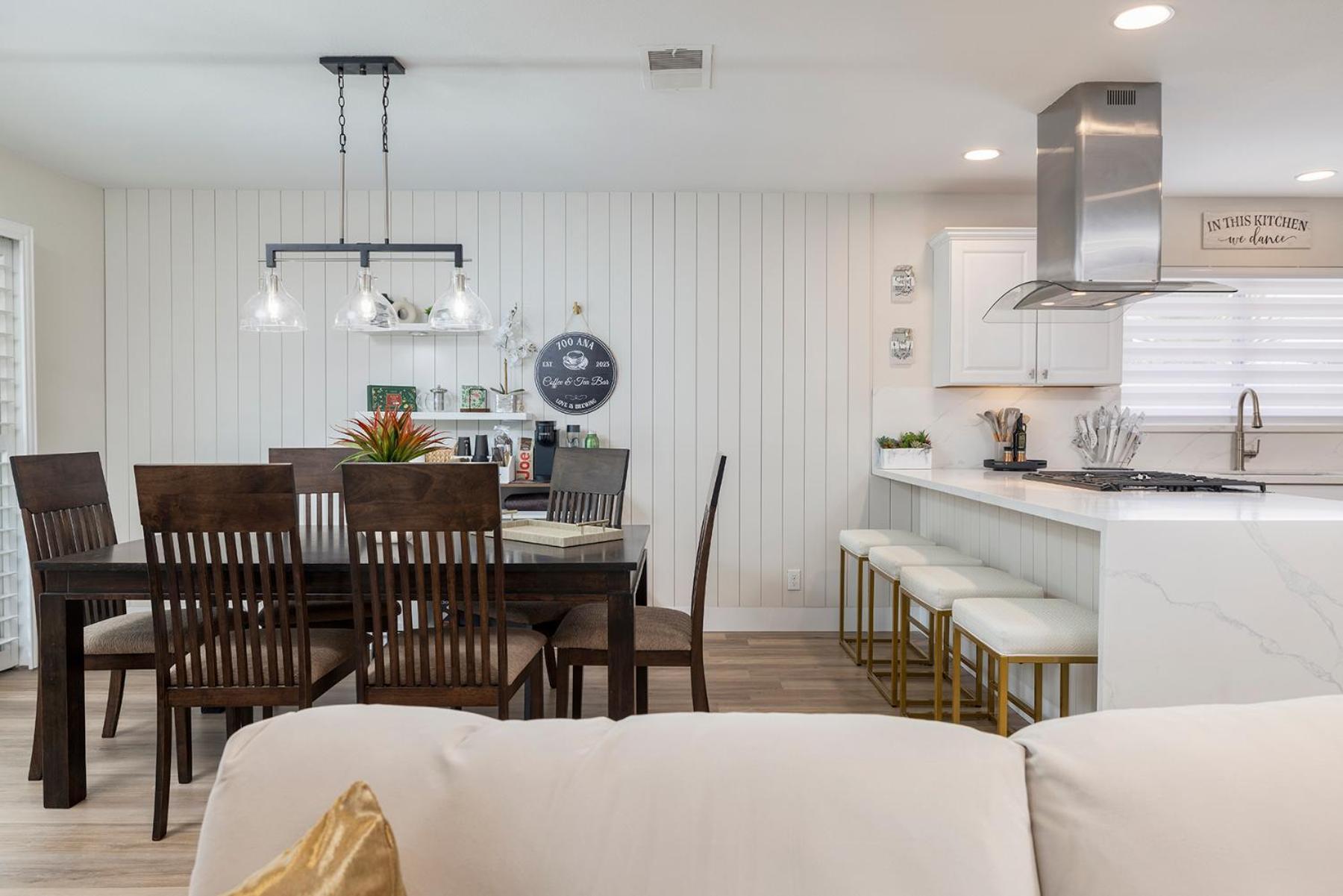 Single Story Minutes From Summerlin With Rv Parking & Dog Friendly