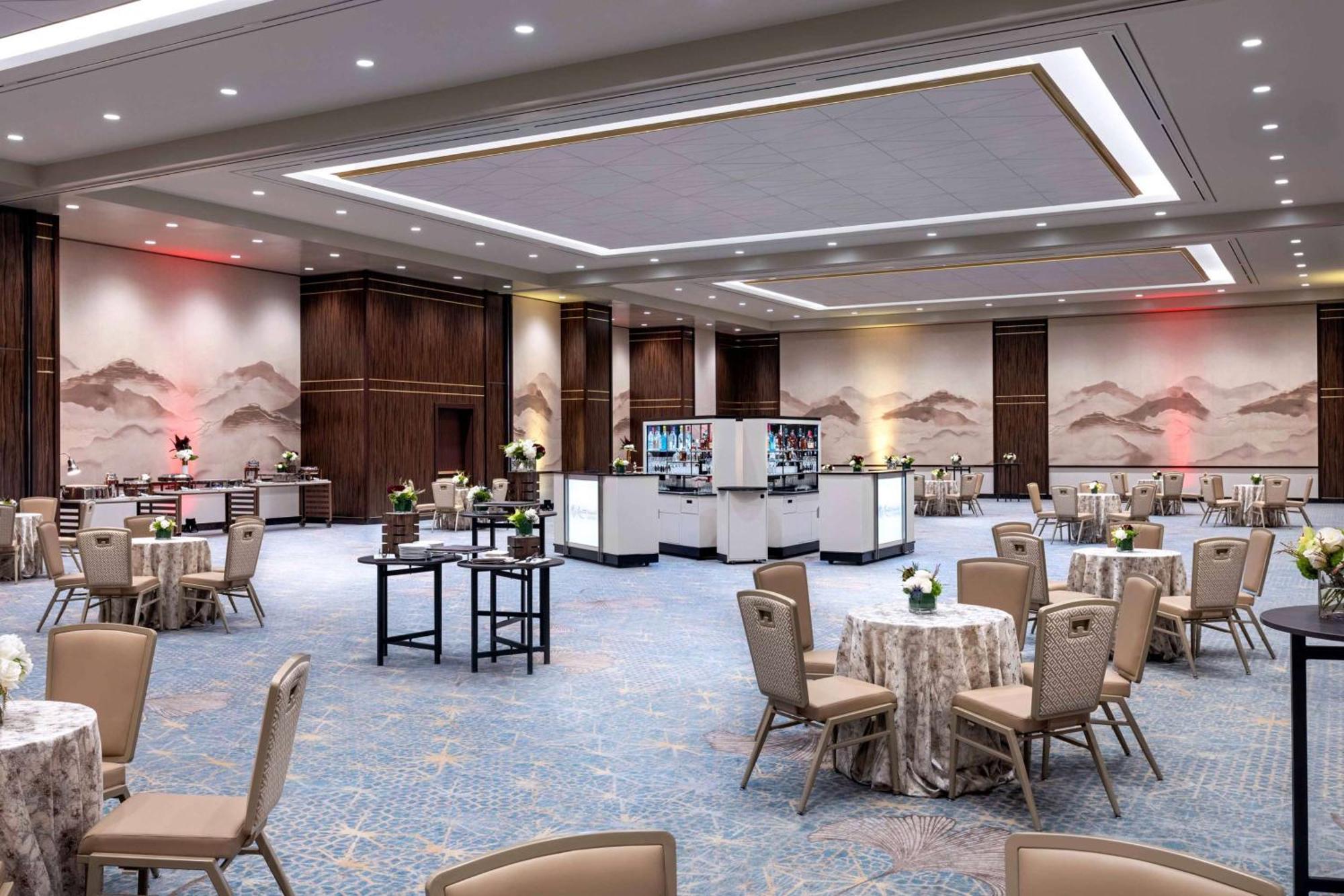 Vegas Hilton At World Resort