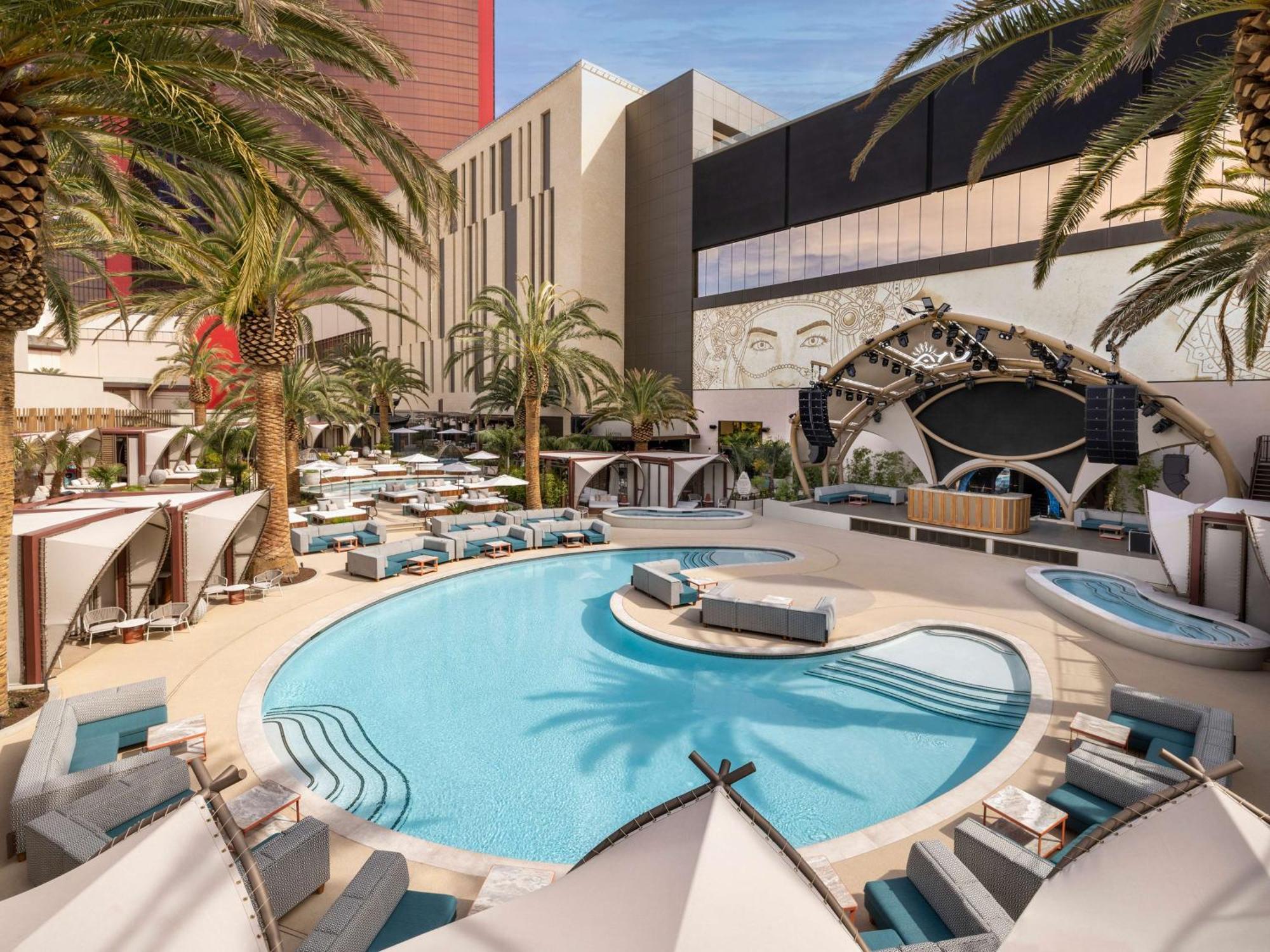 Vegas Hilton At World