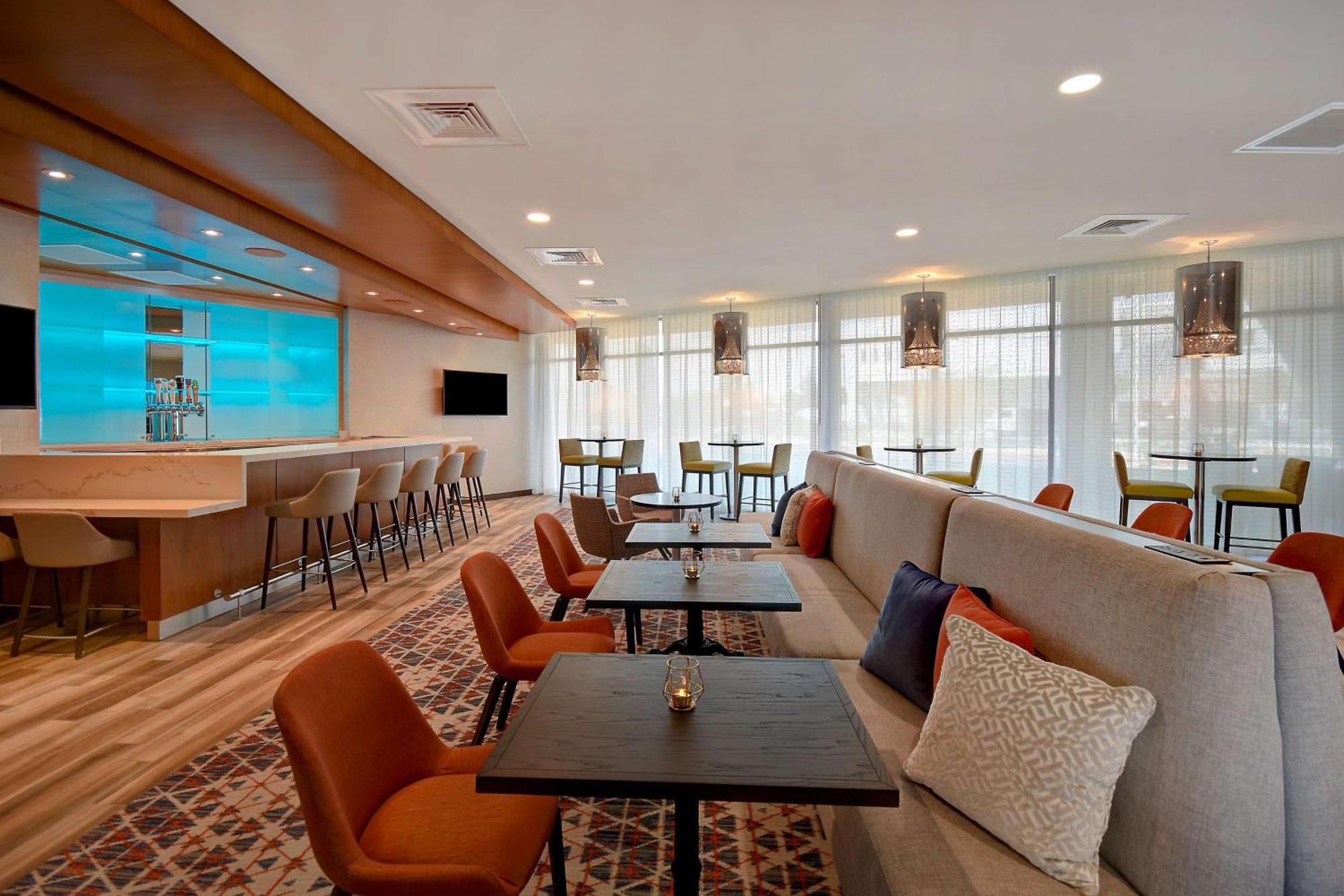 Home2 By Hilton Vegas Convention Center - No Fee Hotel 3*