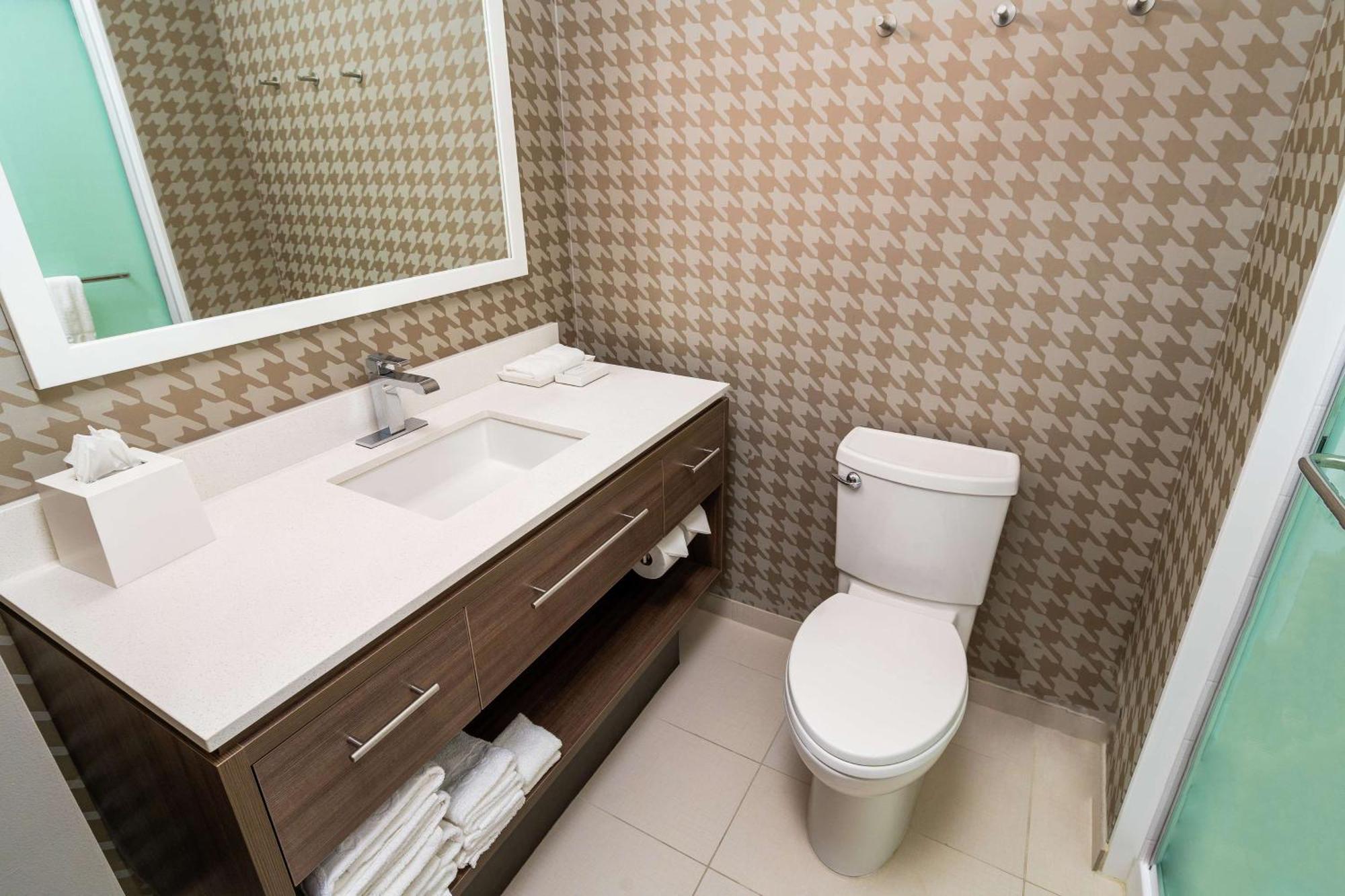Hotel Home2 By Hilton Vegas Stadium District 3*