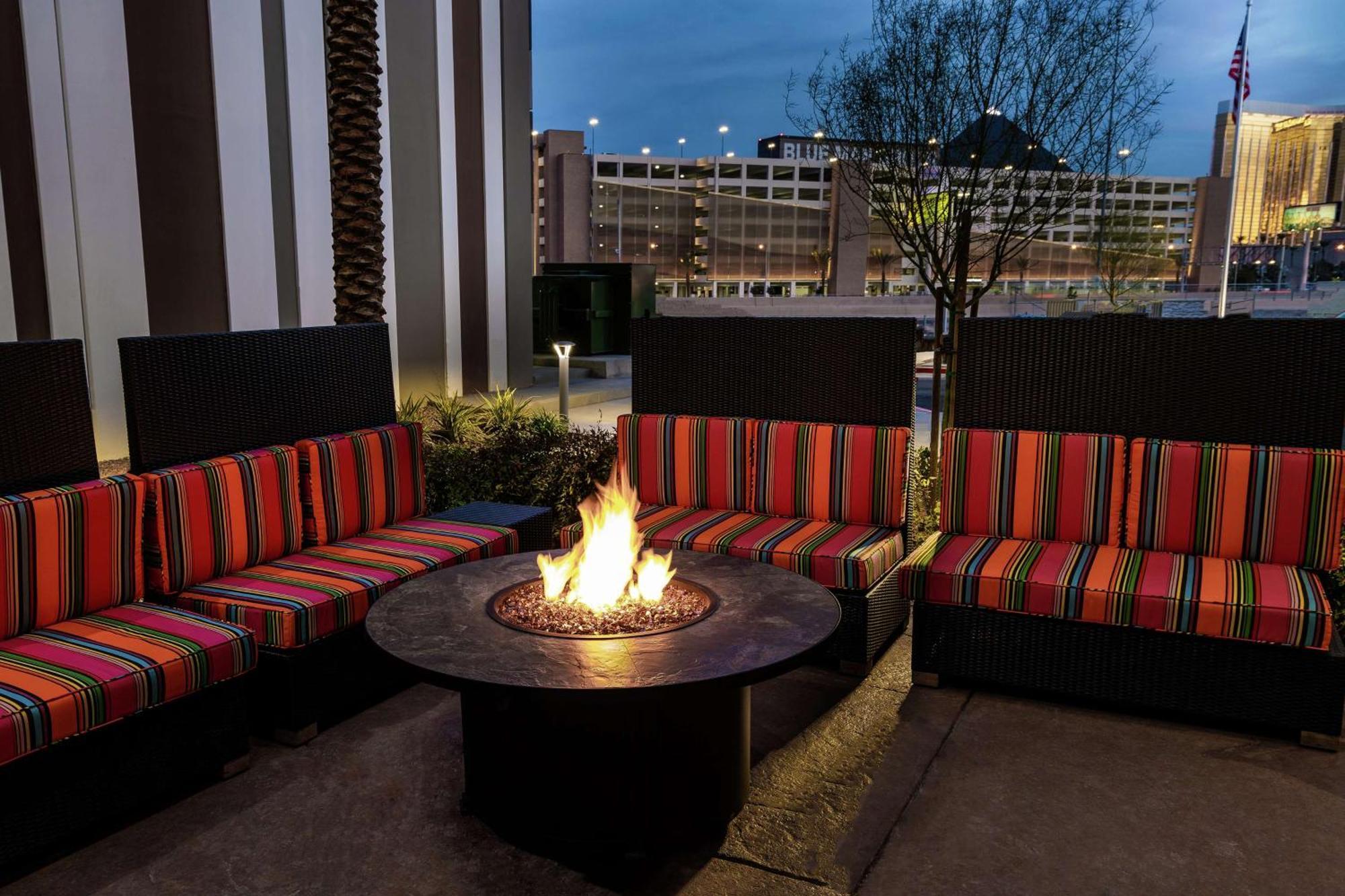 Home2 By Hilton Vegas Stadium District Hotel