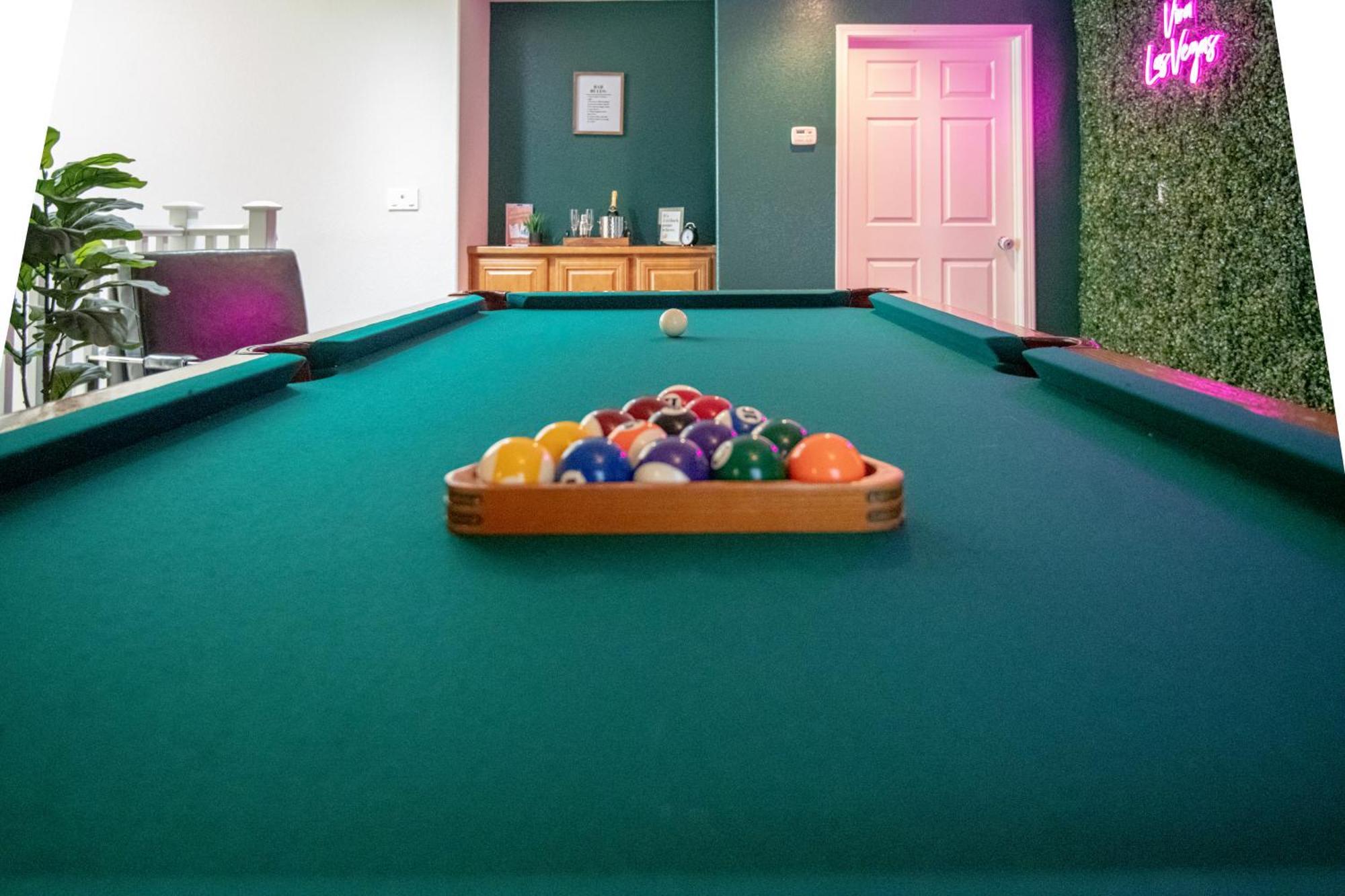 Large 3br King Moments Away From Strip * Las Vegas