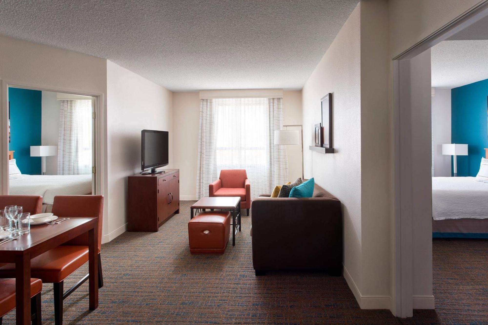 Hotel By Marriott Hughes Center