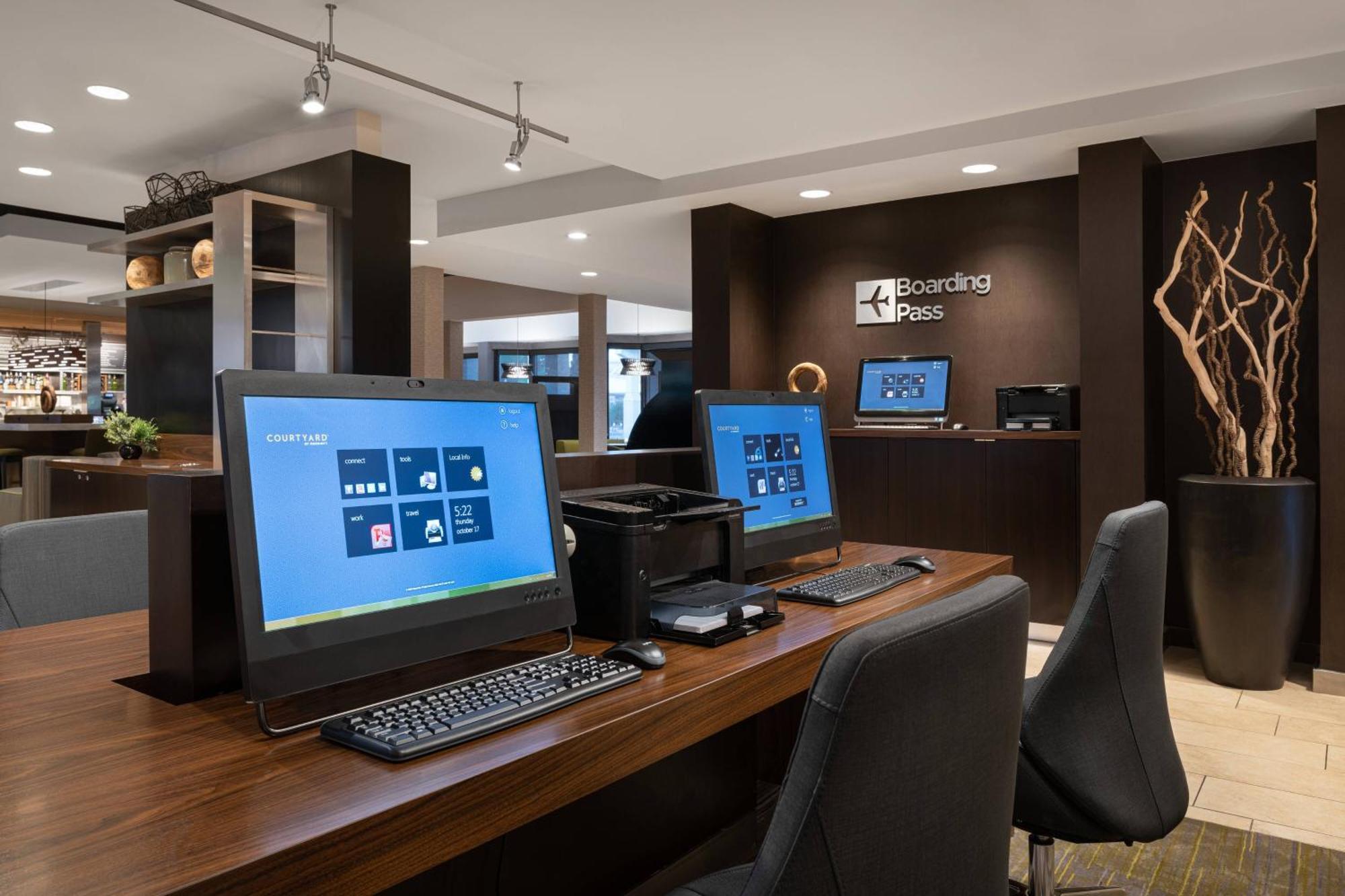 Courtyard By Marriott Vegas Convention Center 3*