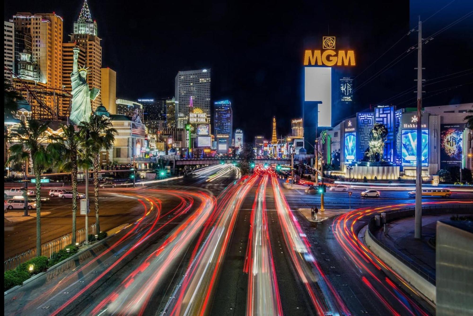 Apartahotel Premium Mgm Signature High Flr Balcony Strip View