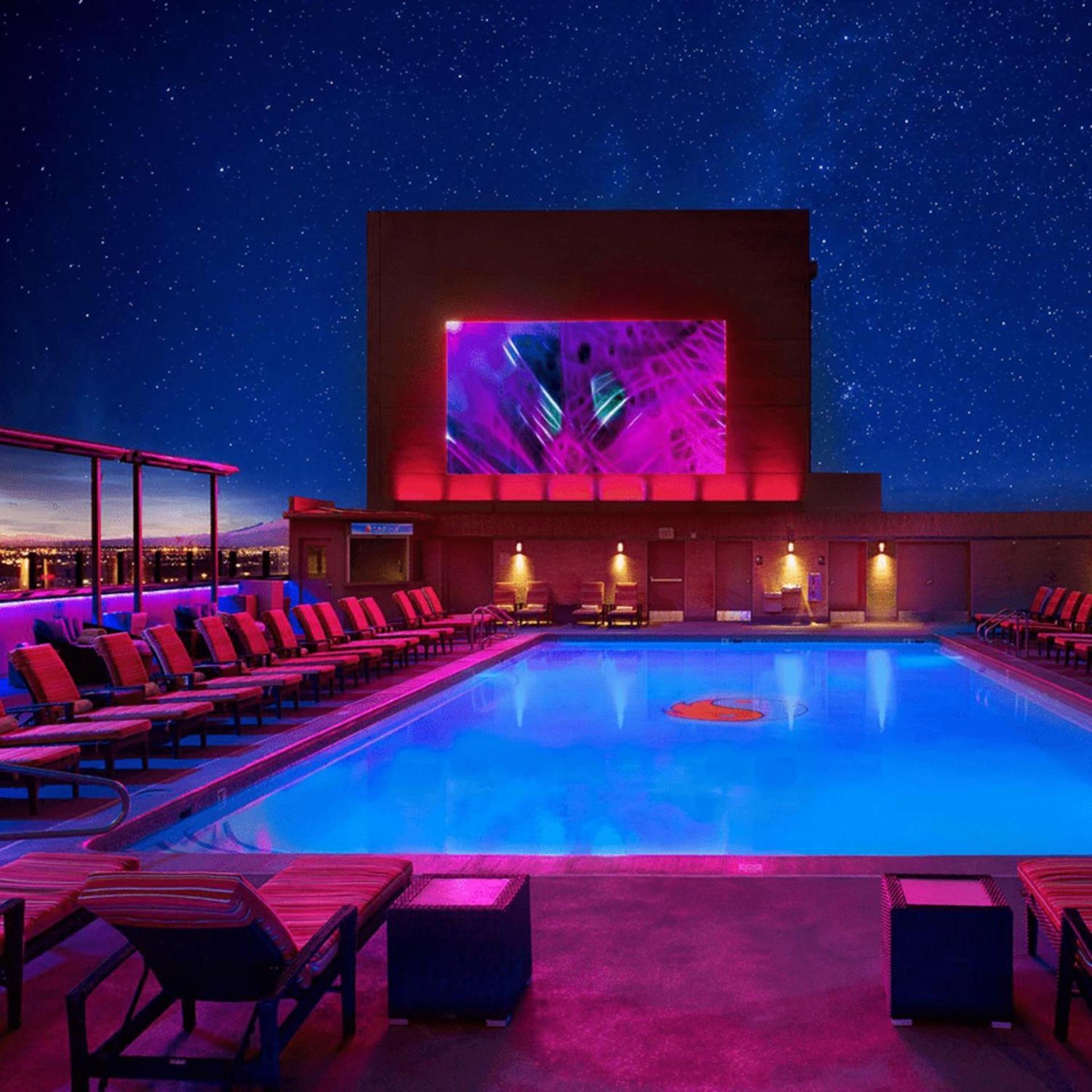 Aparthotel Enticing At Strat Casino Strip *