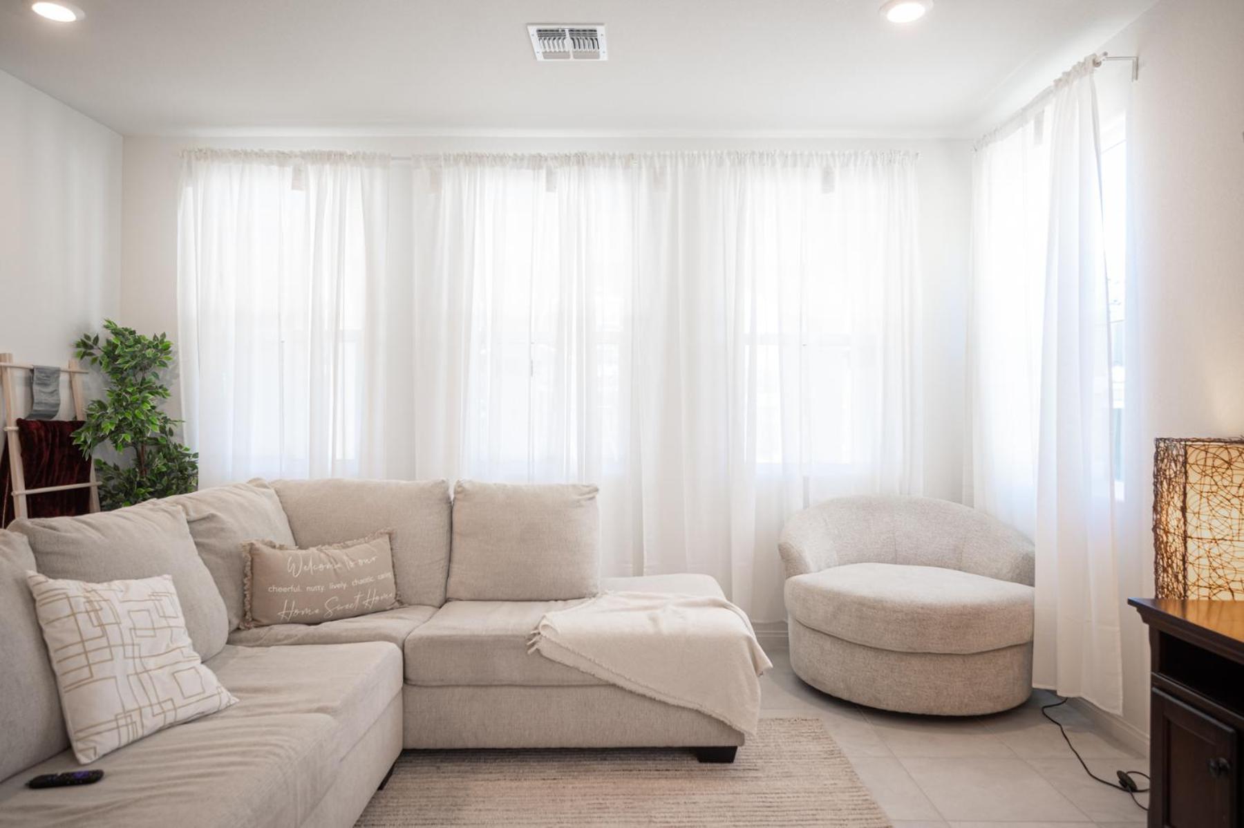Apartment Beautiful Brand New 2 Bedroom Vegas Home! Fits 12 Or More,15-20 Minutes From Lv Strip Las Vegas