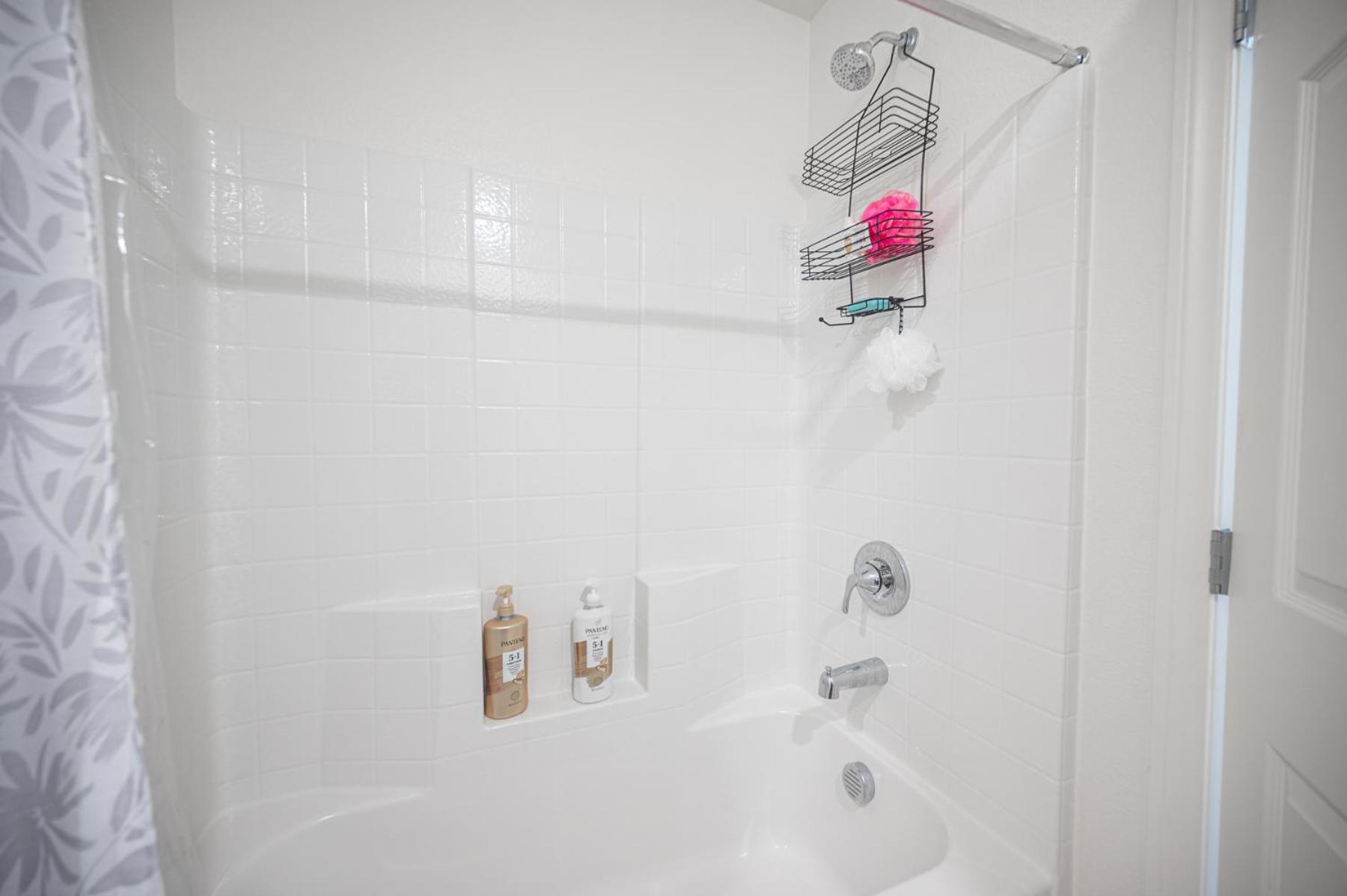 Beautiful Brand New 2 Bedroom Vegas Home! Fits 12 Or More,15-20 Minutes From Lv Strip Apartment
