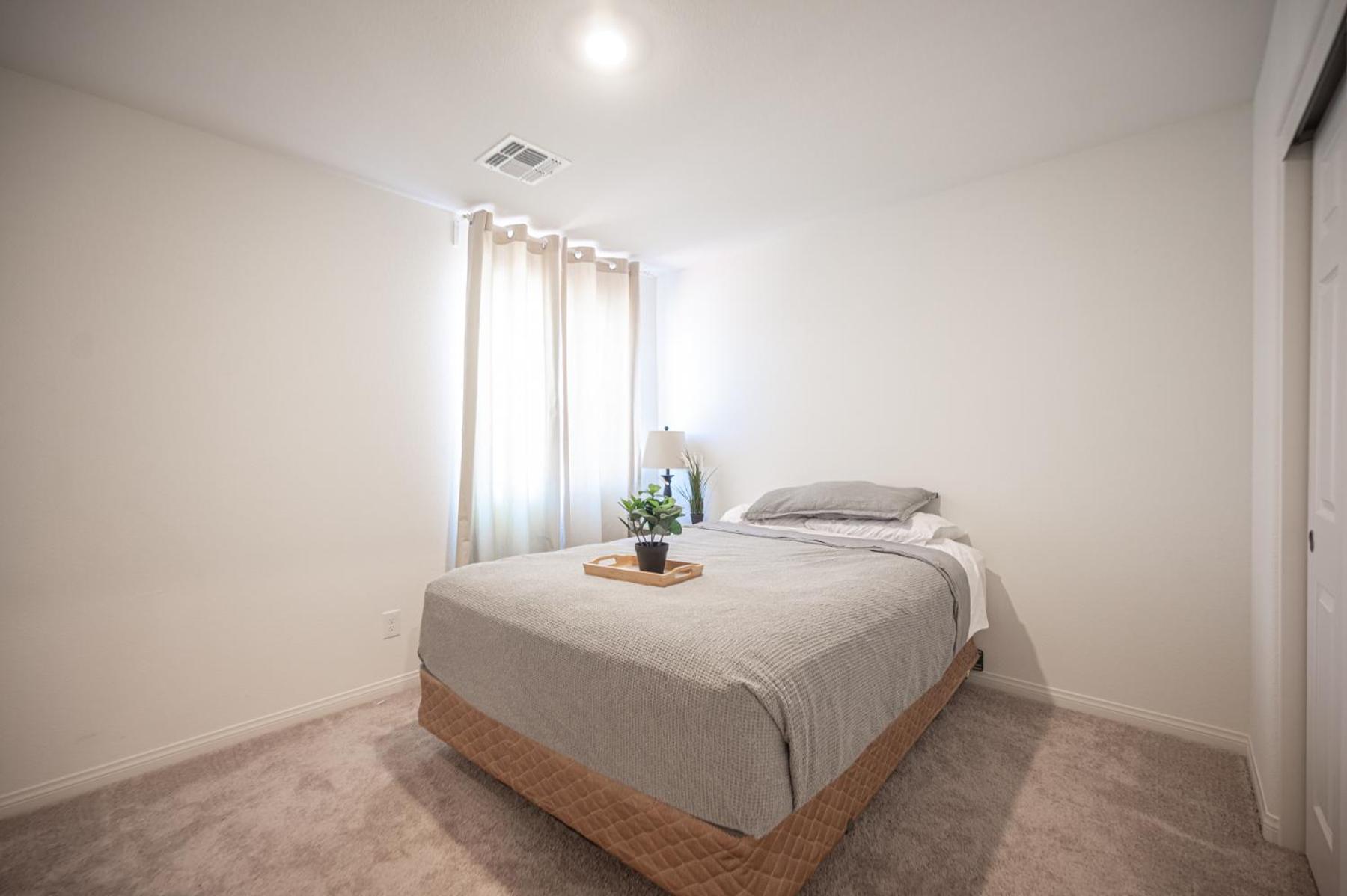 Beautiful Brand New 2 Bedroom Vegas Home! Fits 12 Or More,15-20 Minutes From Lv Strip Apartment *