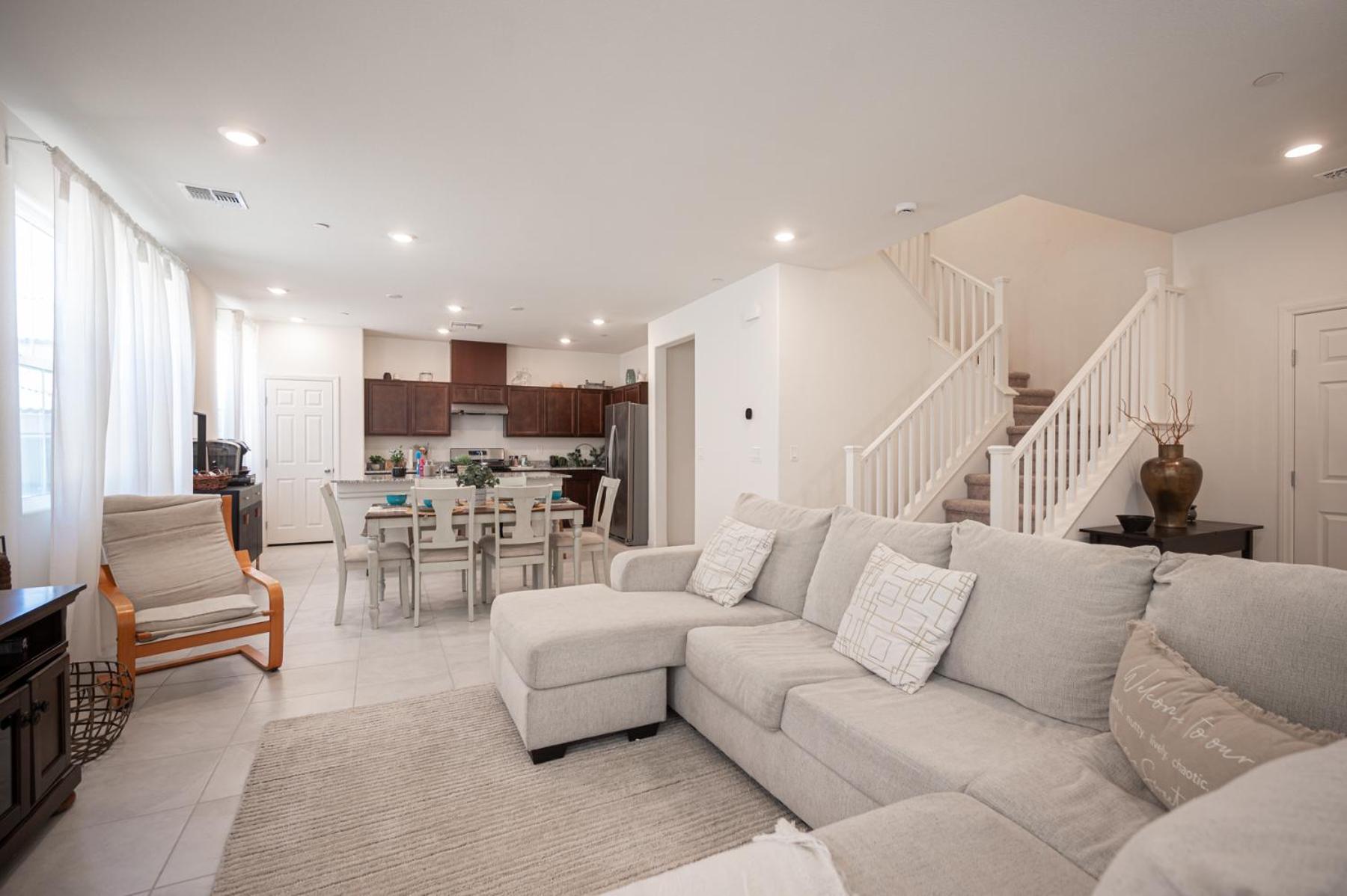 Beautiful Brand New 2 Bedroom Vegas Home! Fits 12 Or More,15-20 Minutes From Lv Strip Apartment