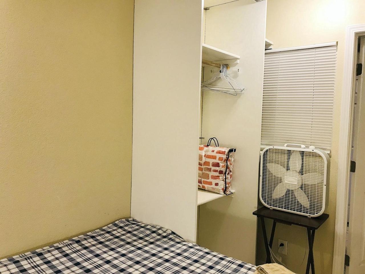 New Bedroom Queen Size Bed At Vegas For Rent-2