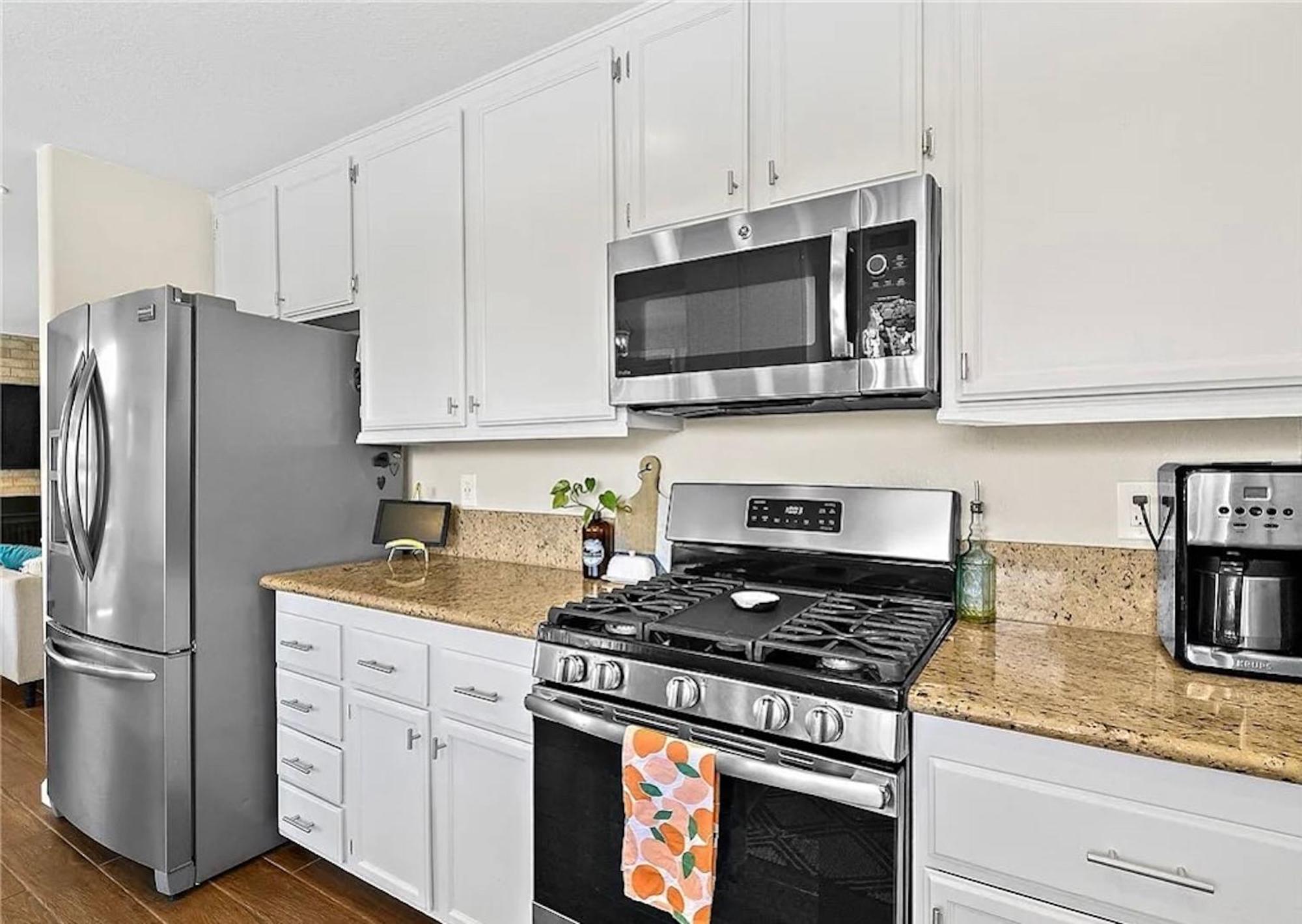 Holiday home 3br Desert Oasis: King Bd W/pool