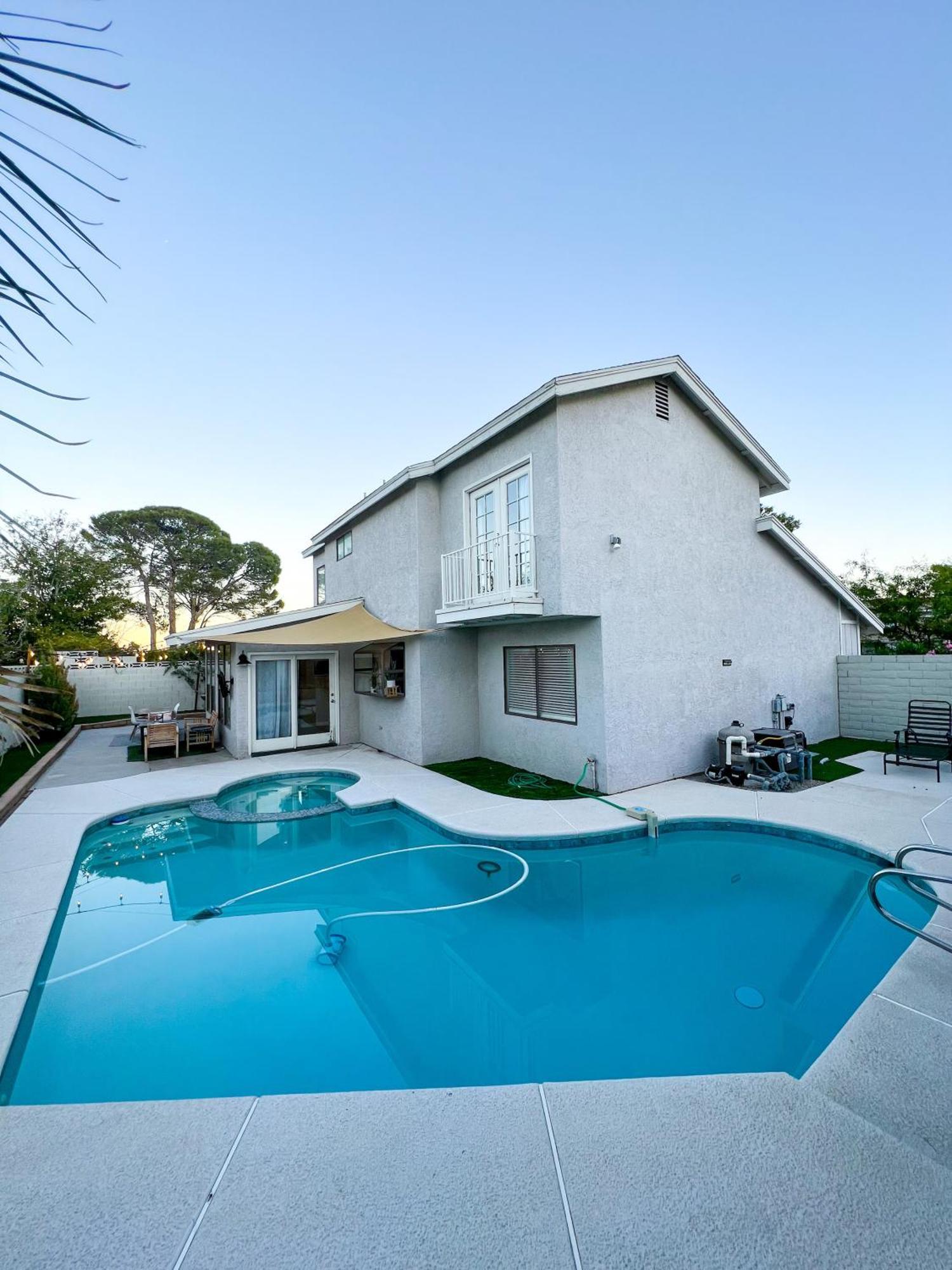 3br Desert Oasis: King Bd W/pool *