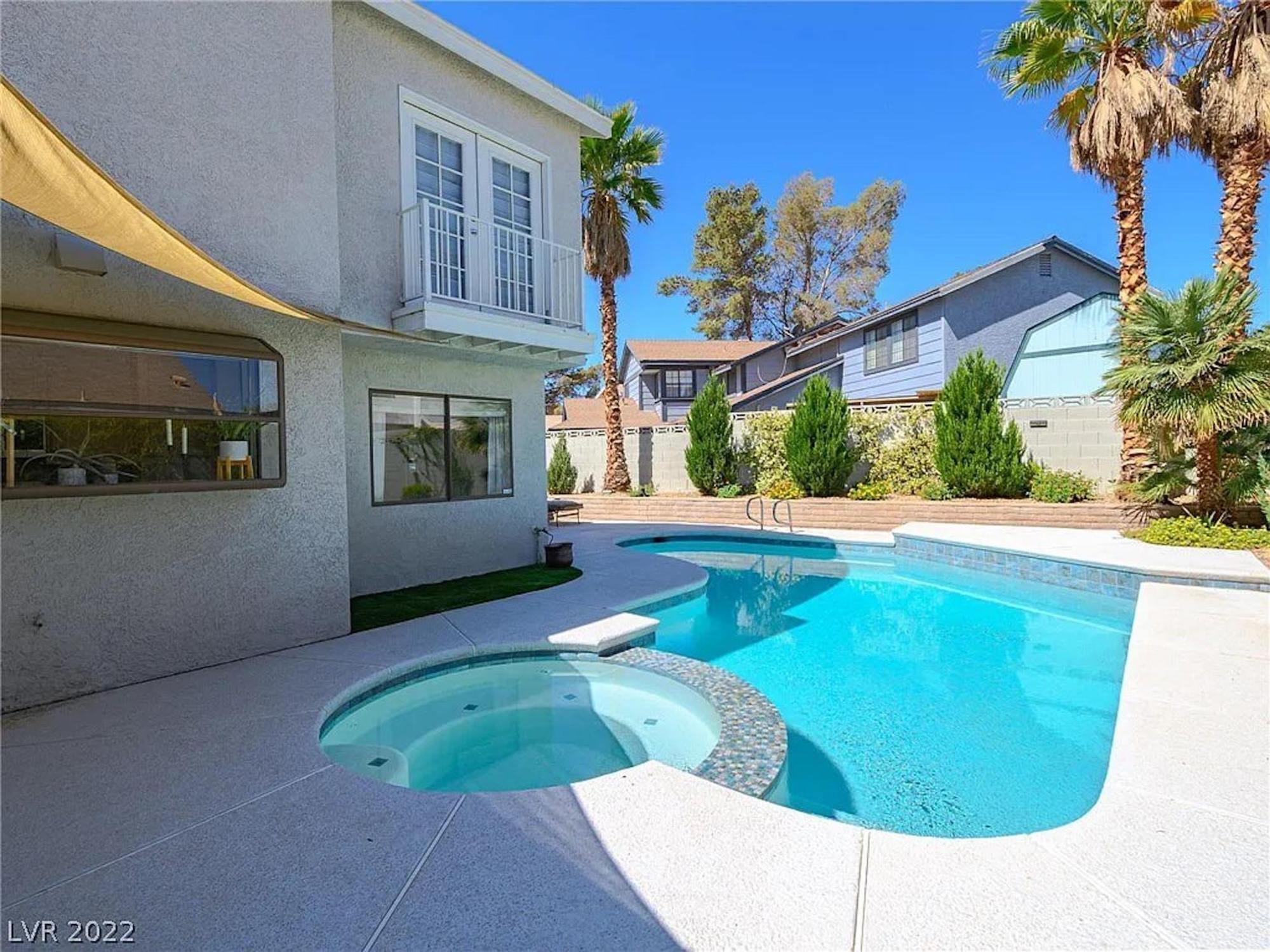 Holiday home 3br Desert Oasis: King Bd W/pool *