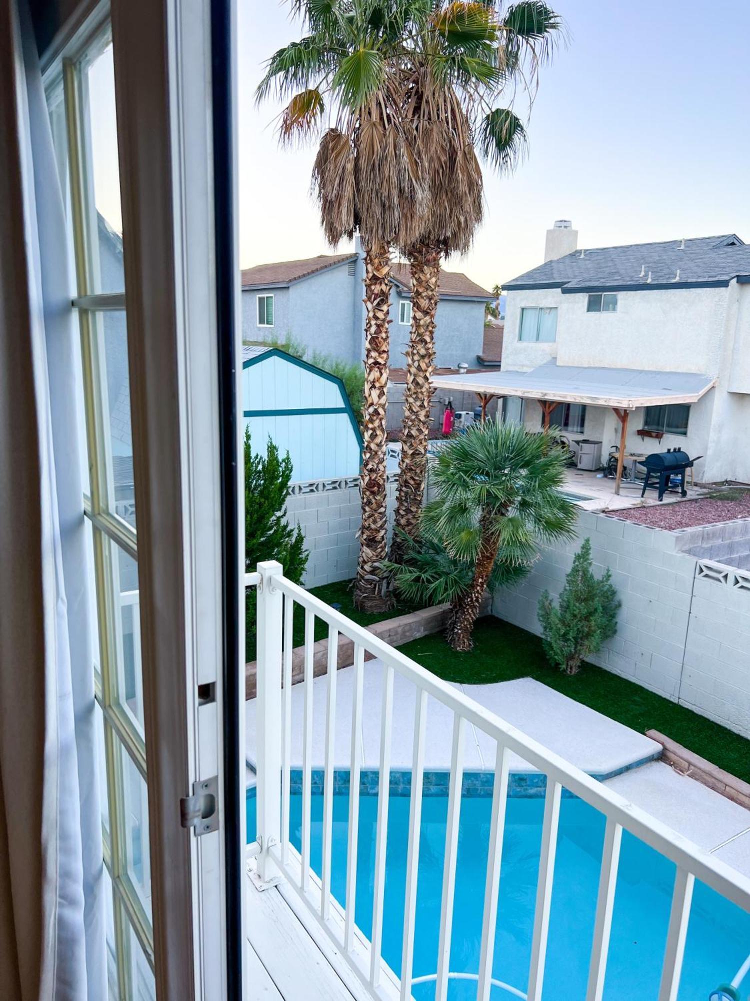 Holiday home 3br Desert Oasis: King Bd W/pool Las Vegas