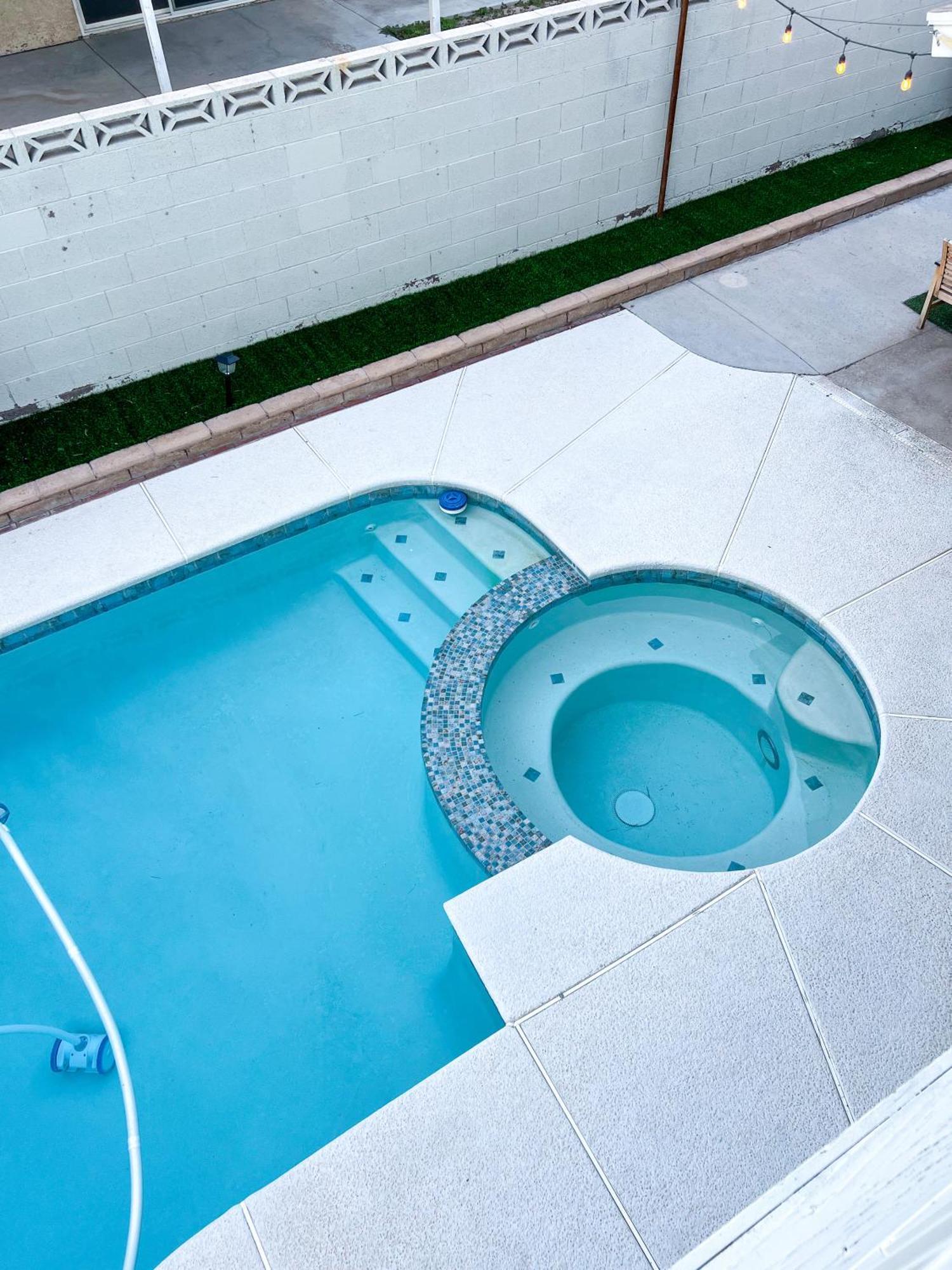 3br Desert Oasis: King Bd W/pool Holiday home *