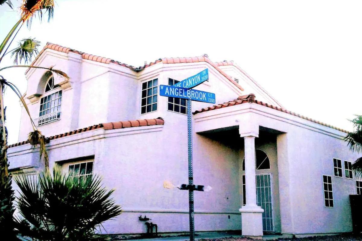 Rose Canyon- 5 Bedroom In Vegas