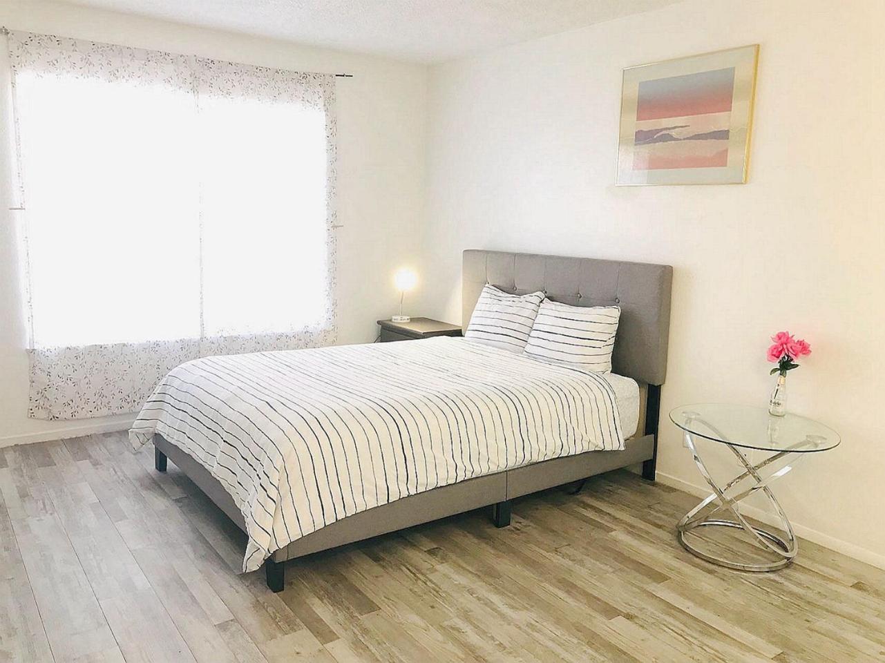 Super 1 Bedroom With Private Bathroom, Shared Kitchen -3 Homestay