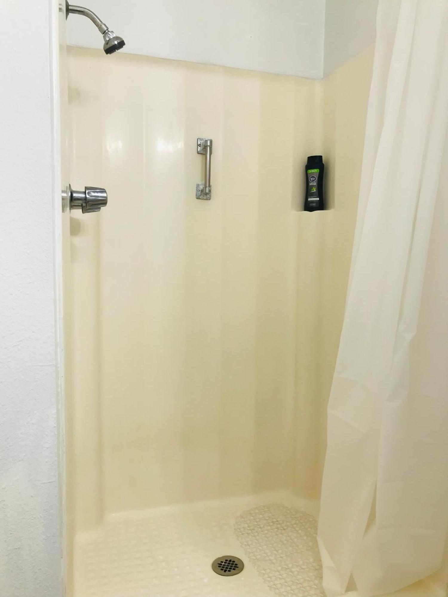 Homestay Super 1 Bedroom With Private Bathroom, Shared Kitchen -3 Las Vegas