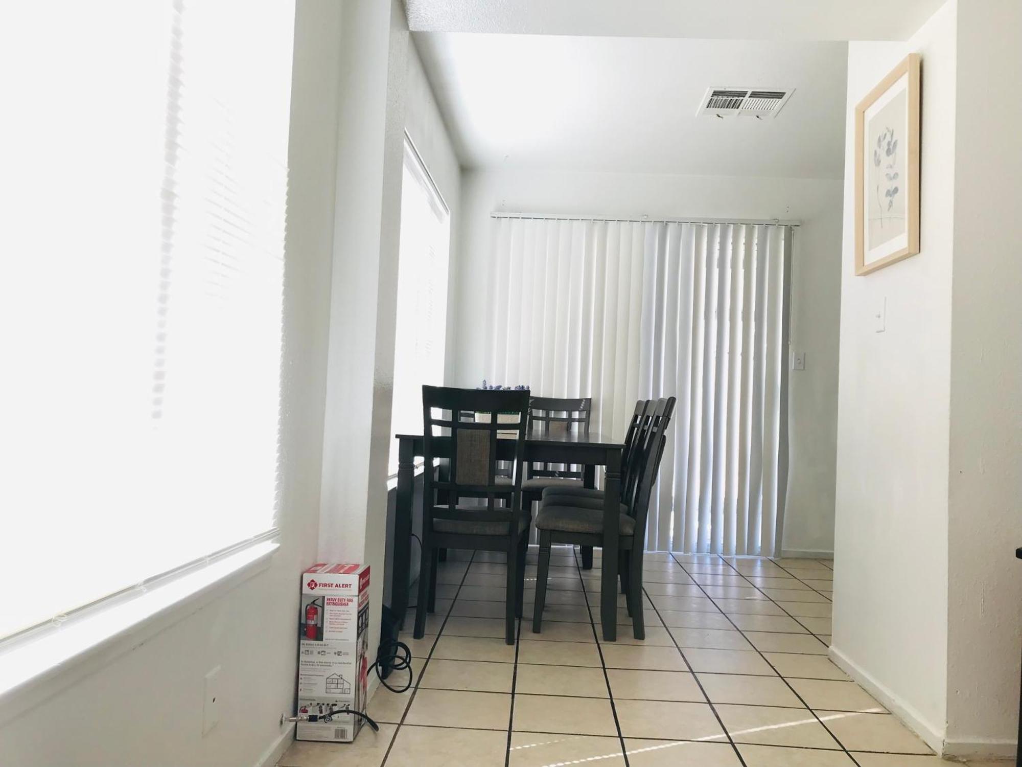 Super 1 Bedroom With Private Bathroom, Shared Kitchen -3 Homestay